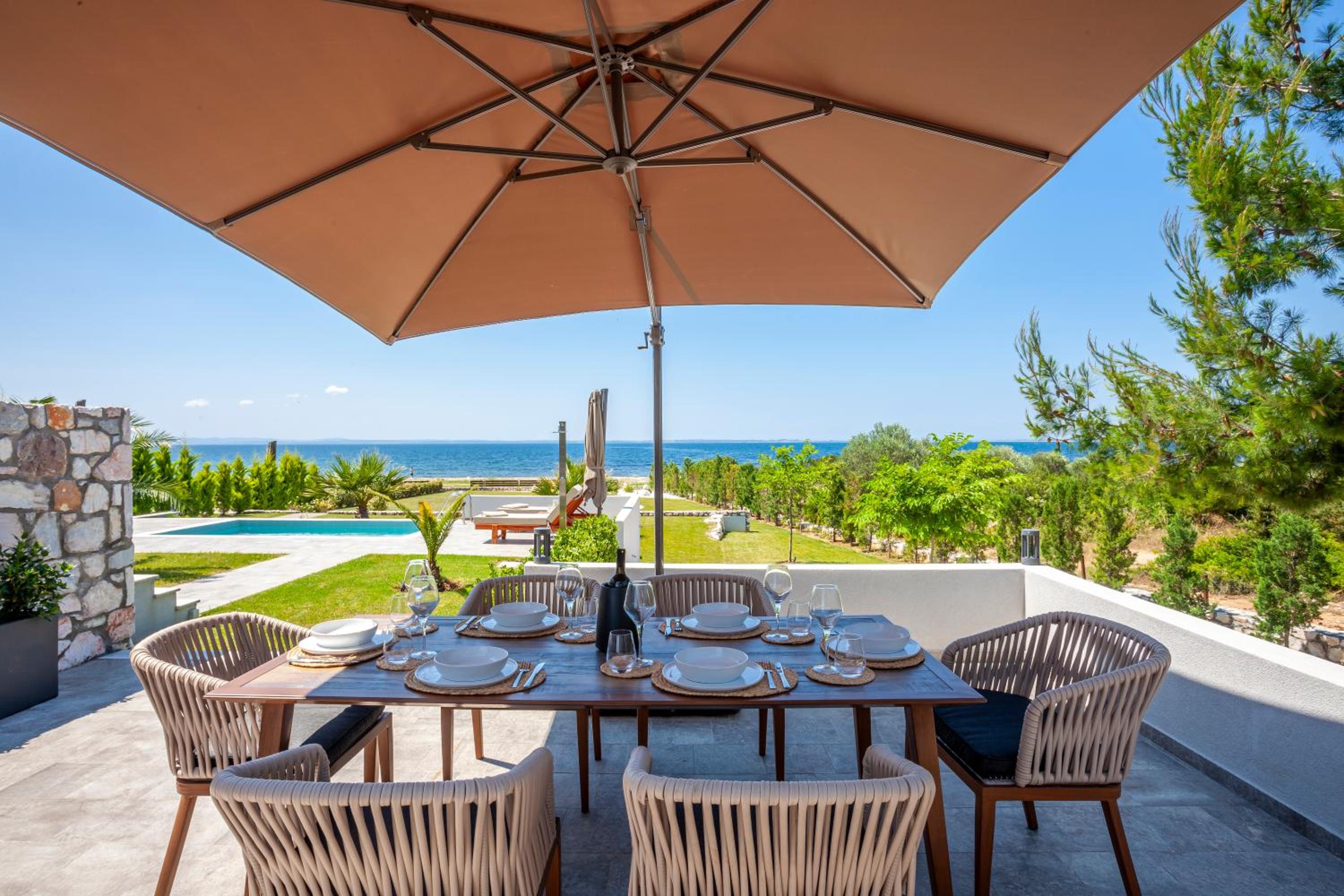 Villa - Beach Front photo 2