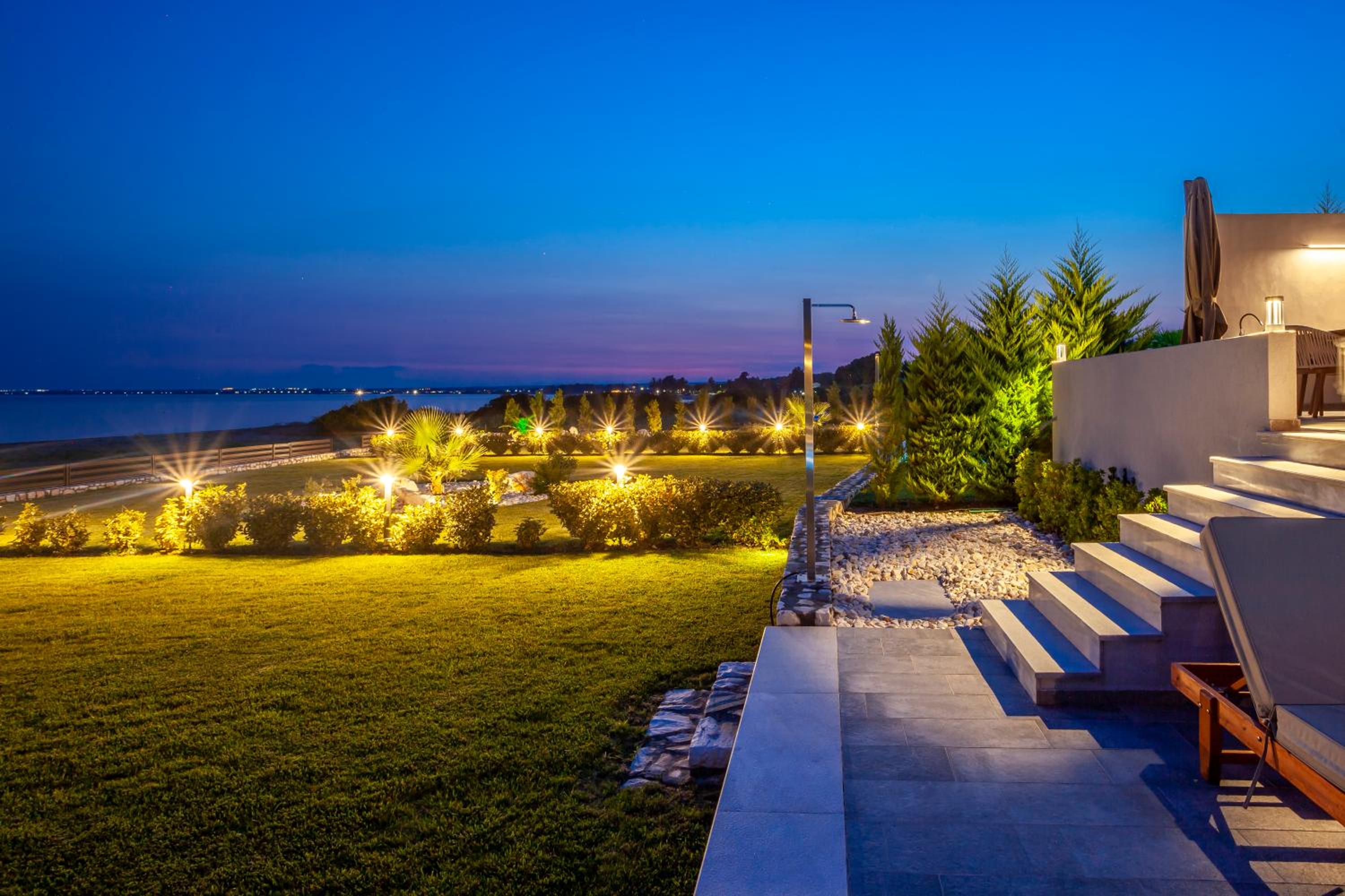 Villa - Beach Front photo 2