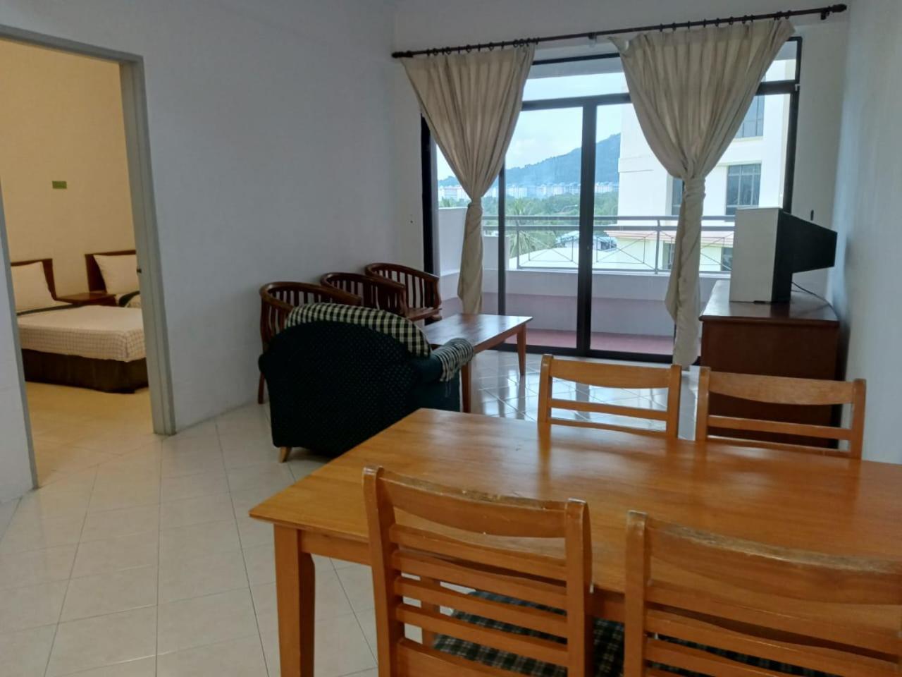 Two-Bedroom Apartment - Photo 8