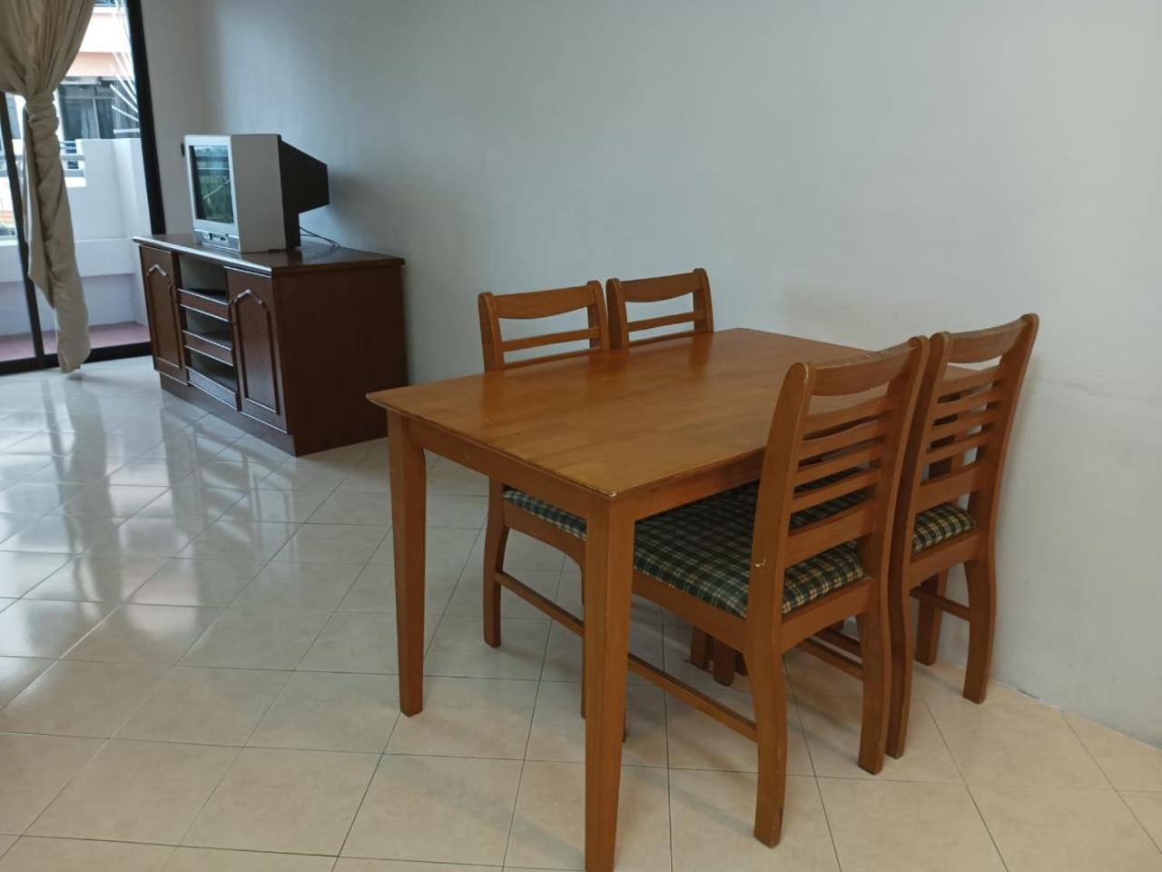 Two-Bedroom Apartment - Photo 9