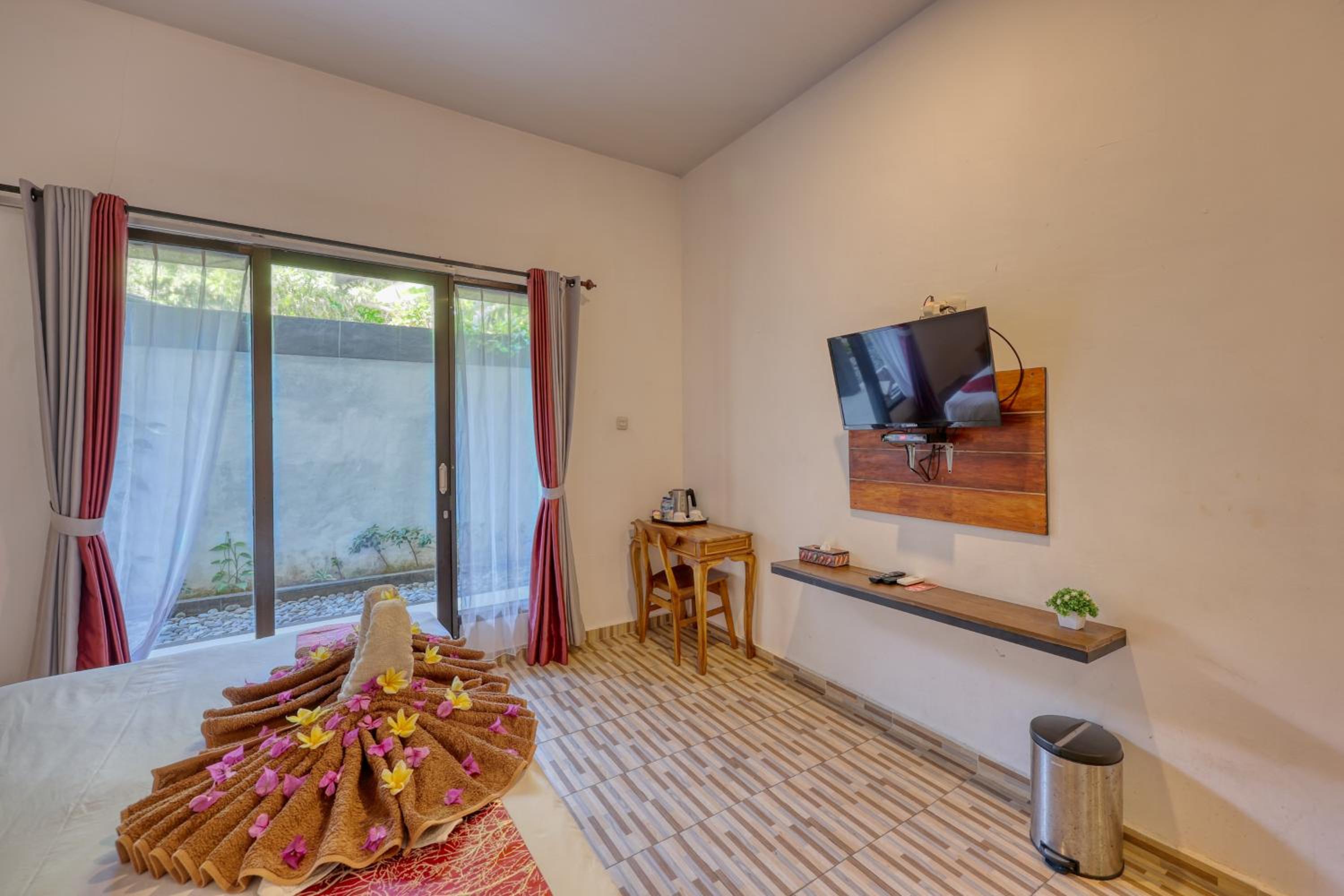 Double Room with Terrace - Photo 12
