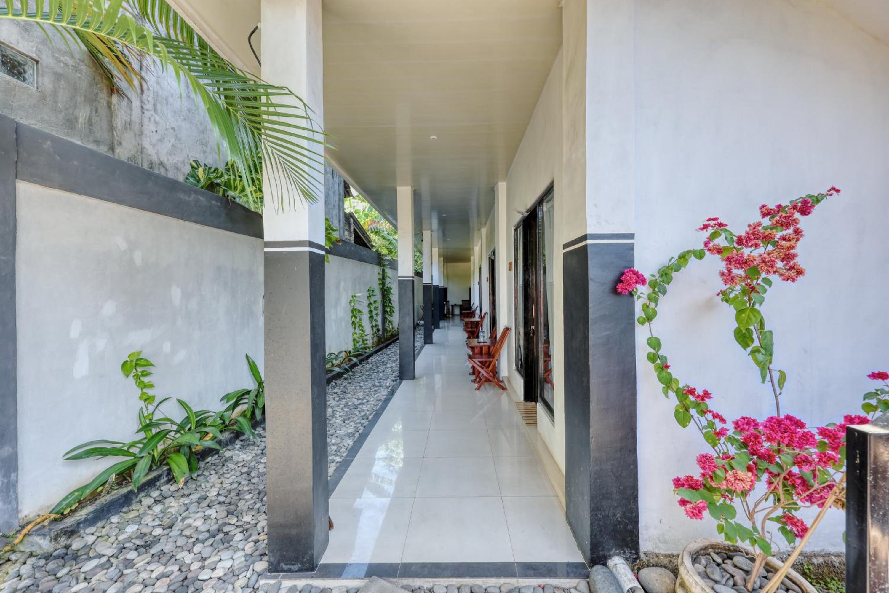Double Room with Terrace - Photo 3