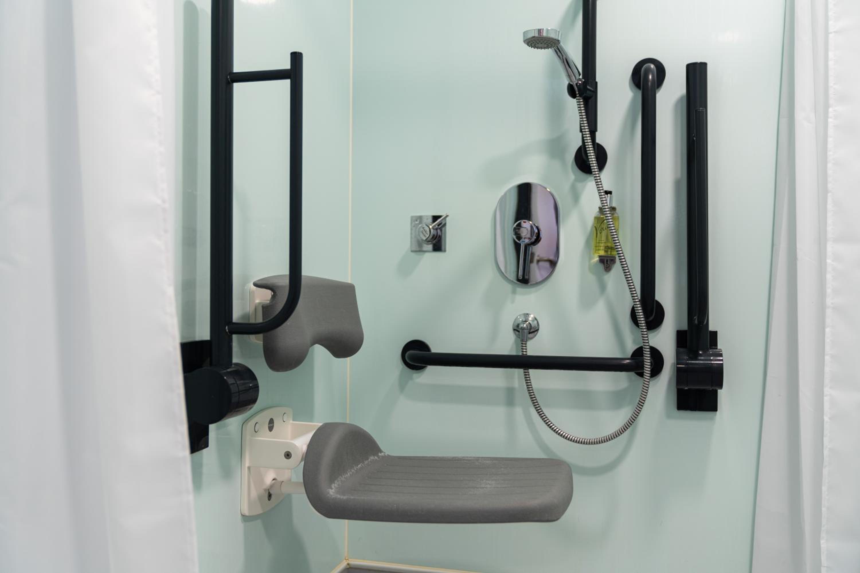 Double Room - Disability Access - Photo 11