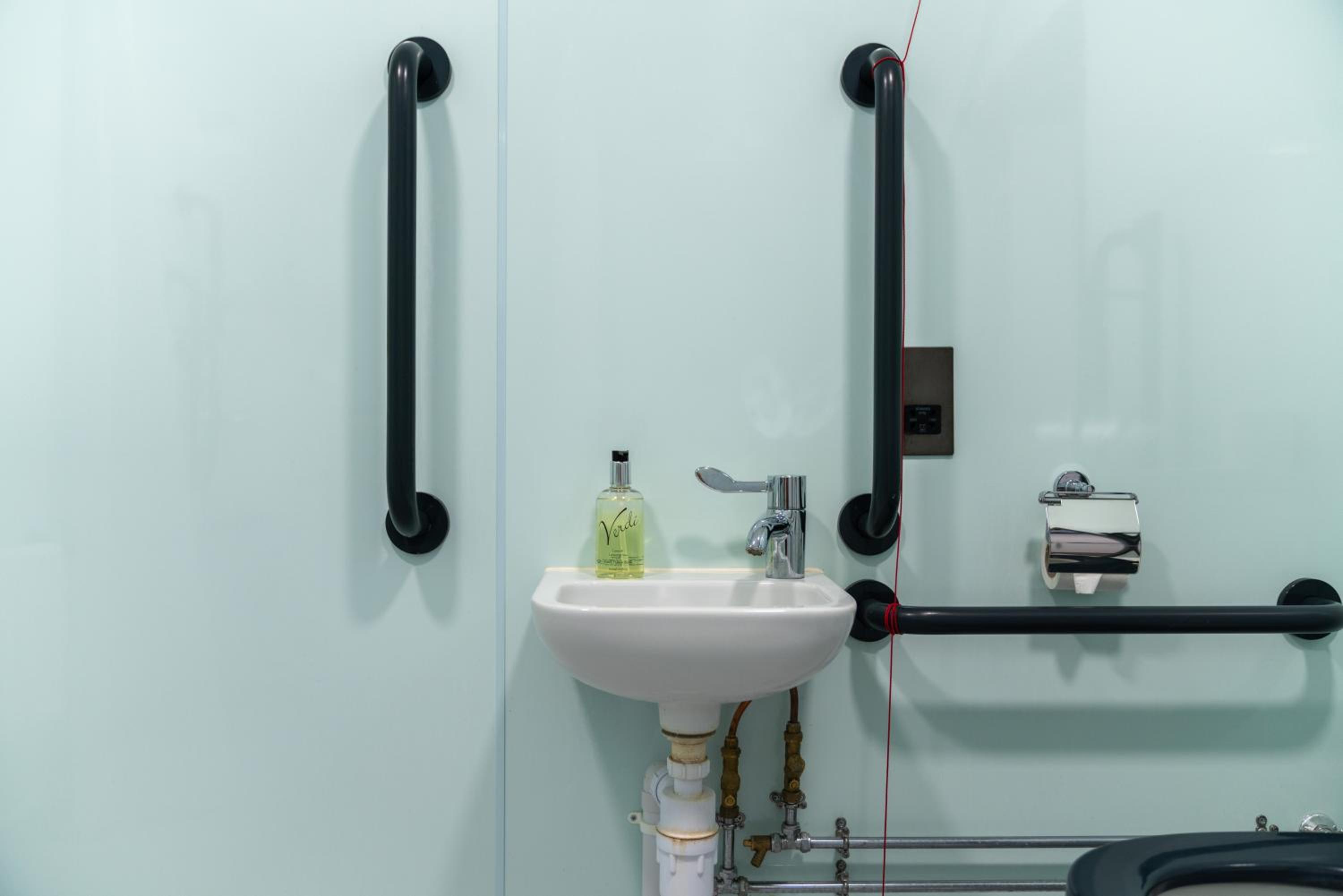 Double Room - Disability Access - Photo 8