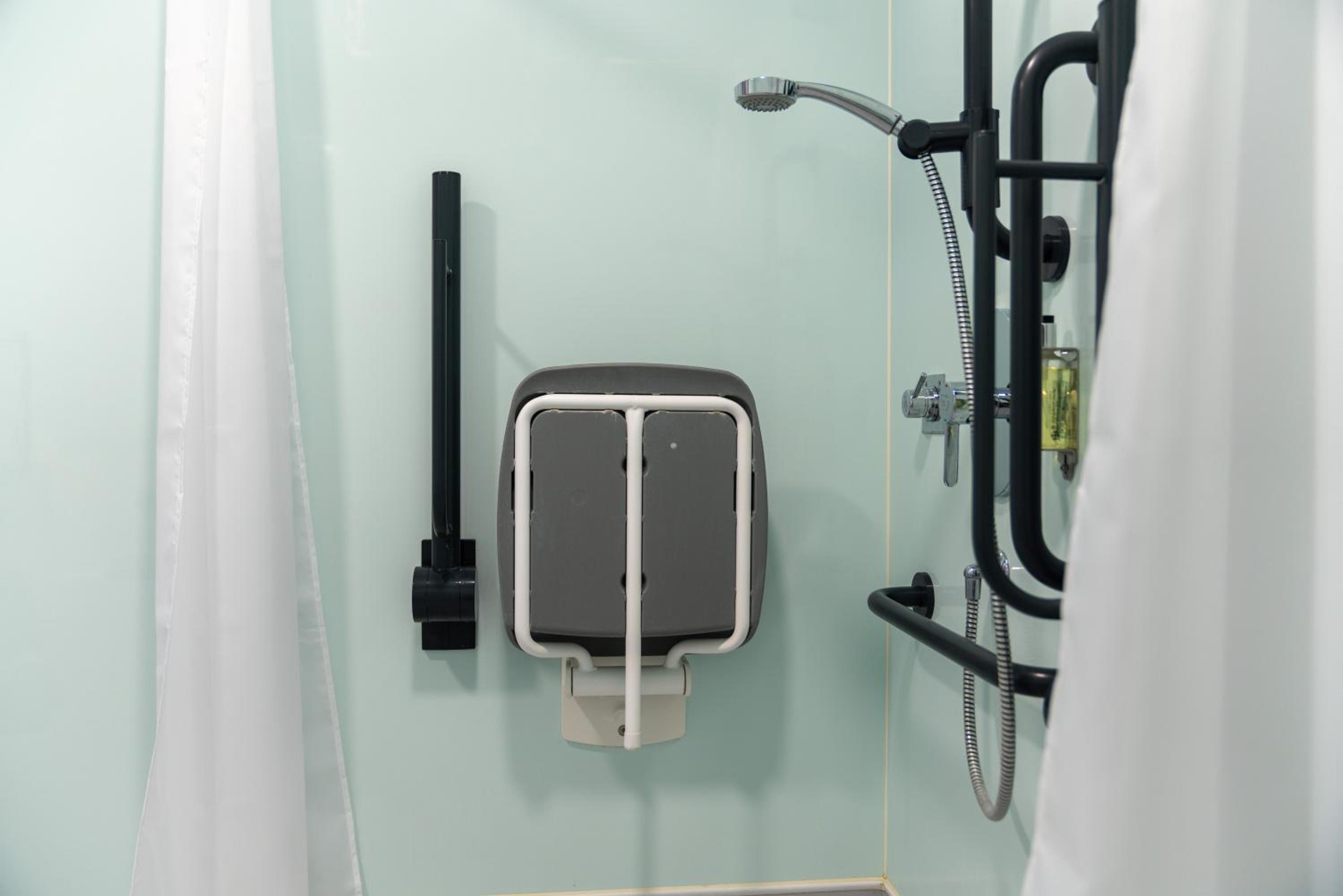 Double Room - Disability Access - Photo 10