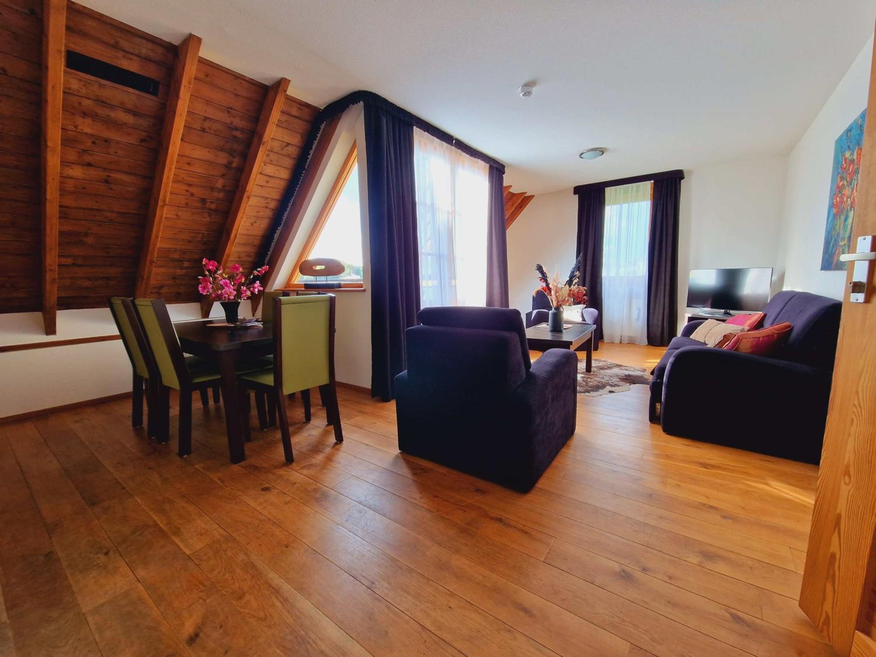Two-Bedroom Apartment - Photo 6