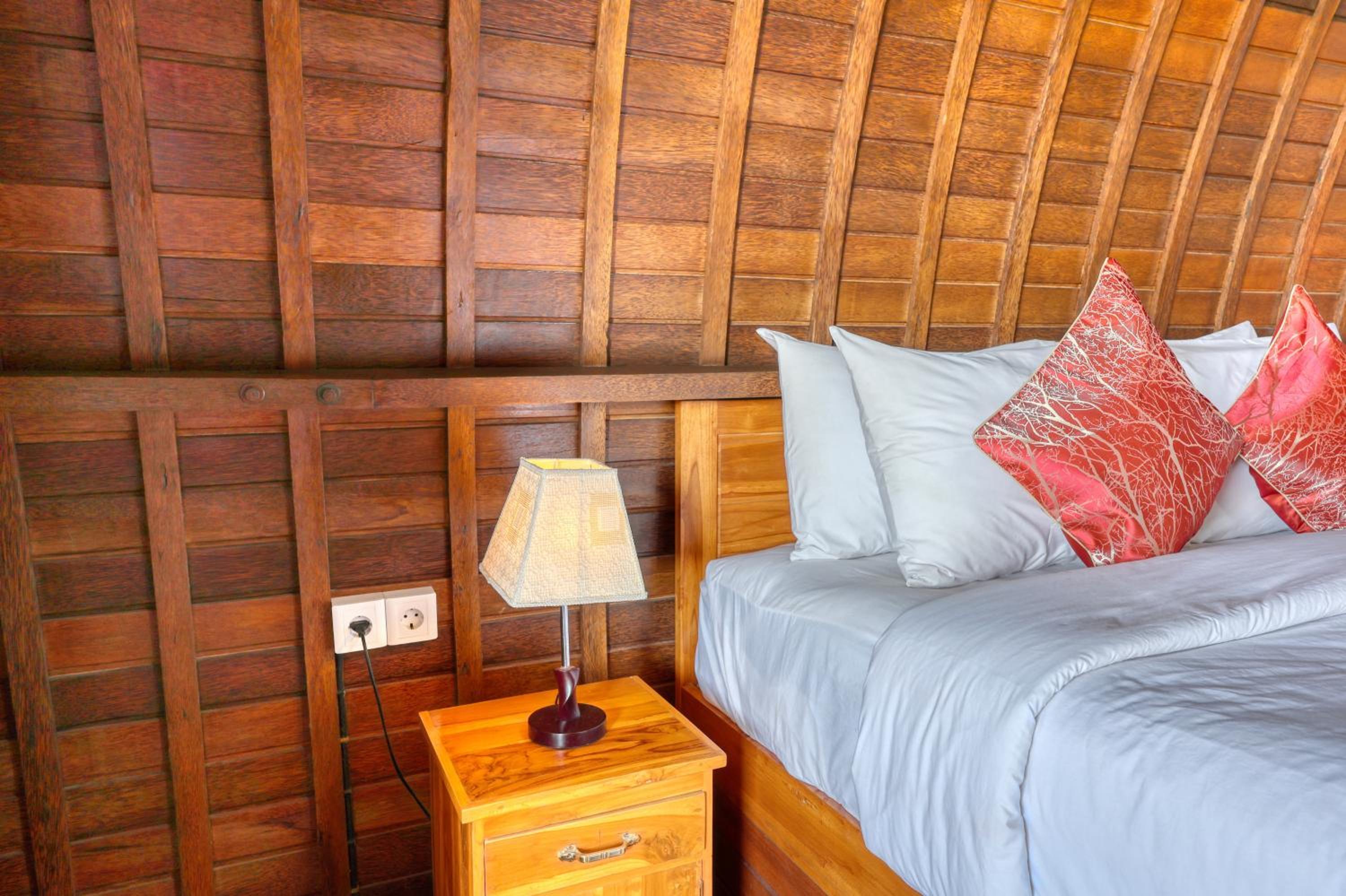 Double Room with Balcony - Photo 10