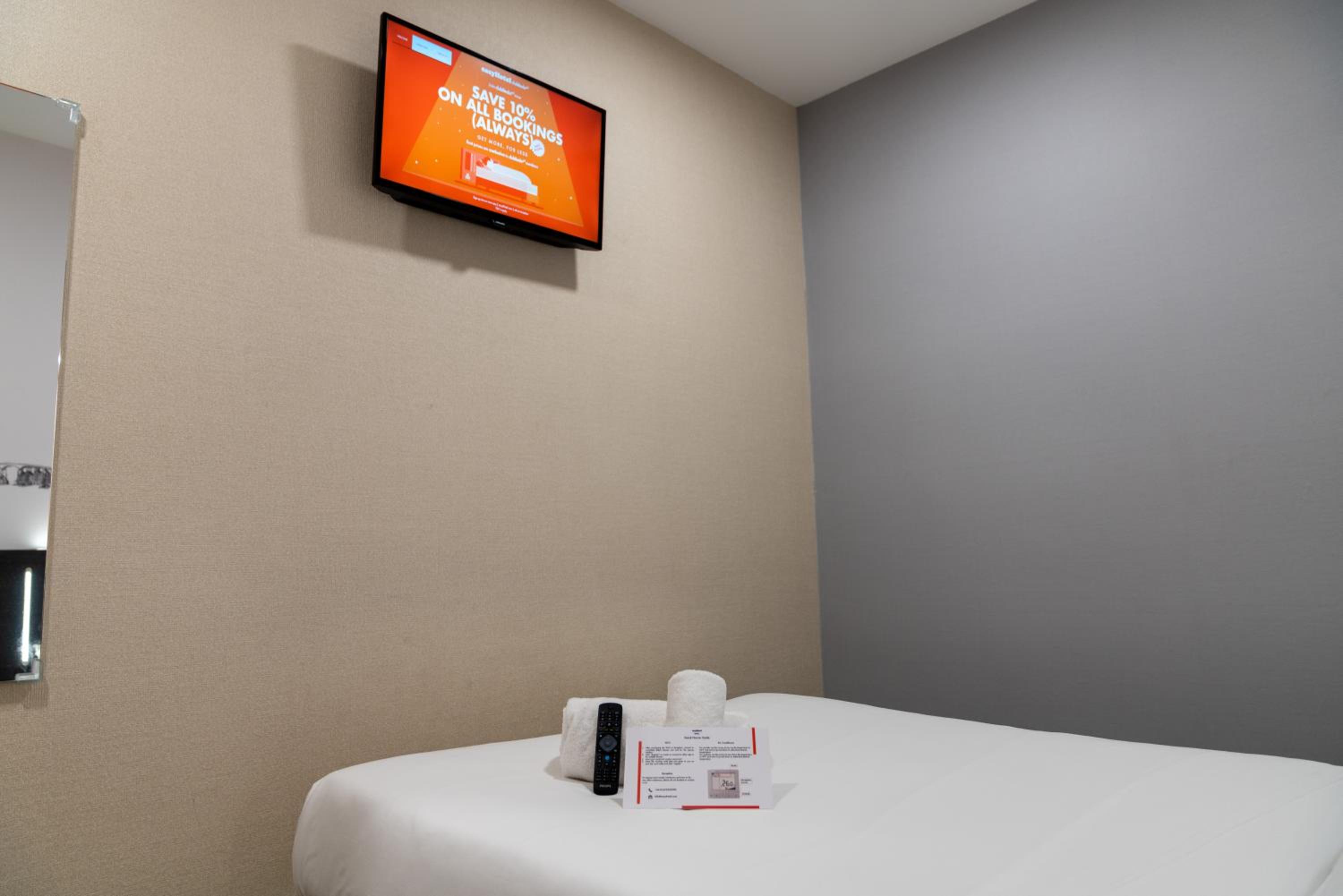 Double Room - Disability Access No window - Photo 2