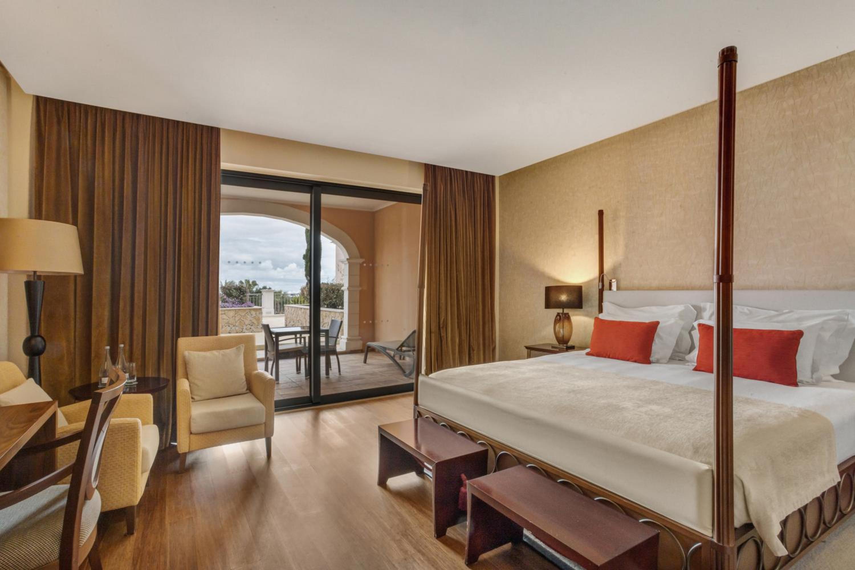 Standard Single Room thumbnail 6