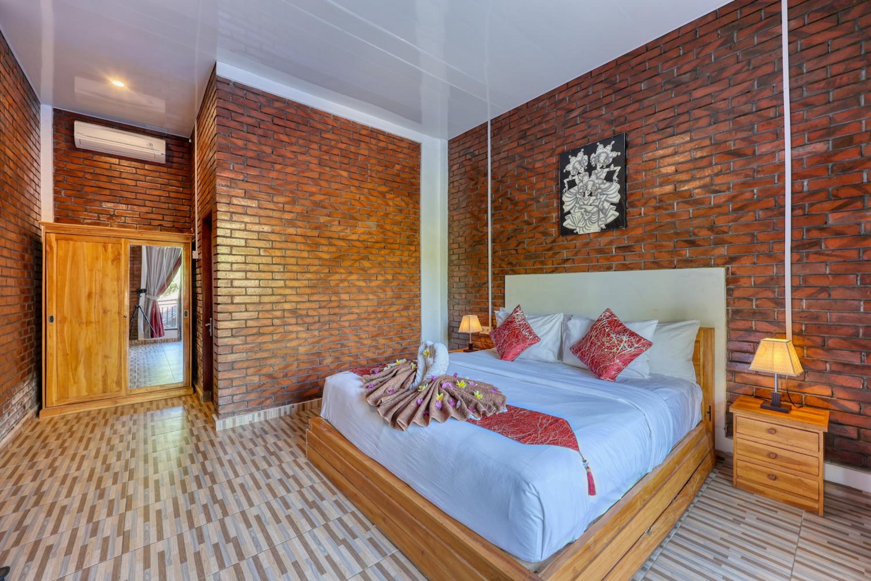 Deluxe Double Room - Photo 10