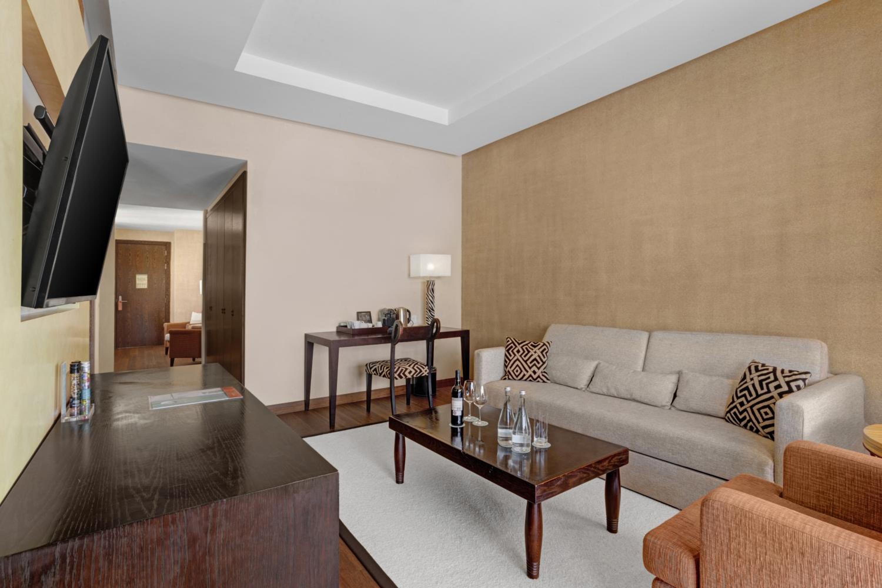 Suite with Sea View - Photo 11