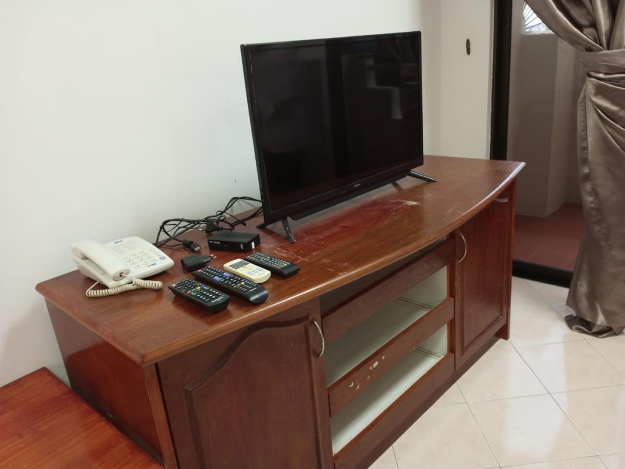One-Bedroom Apartment - Photo 6