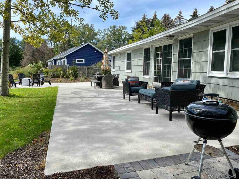 Four-Bedroom House photo 2