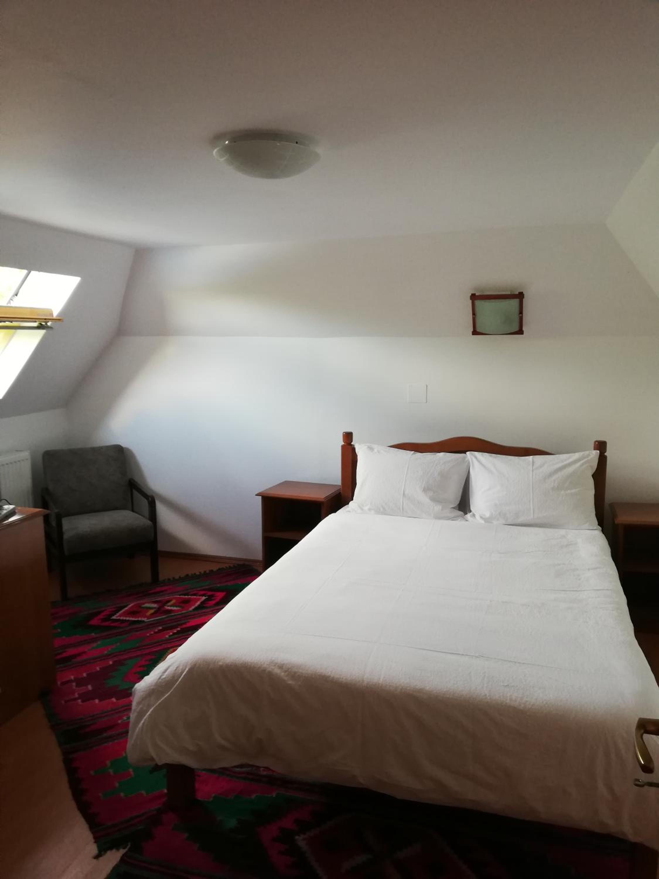 Economy Double Room photo 1