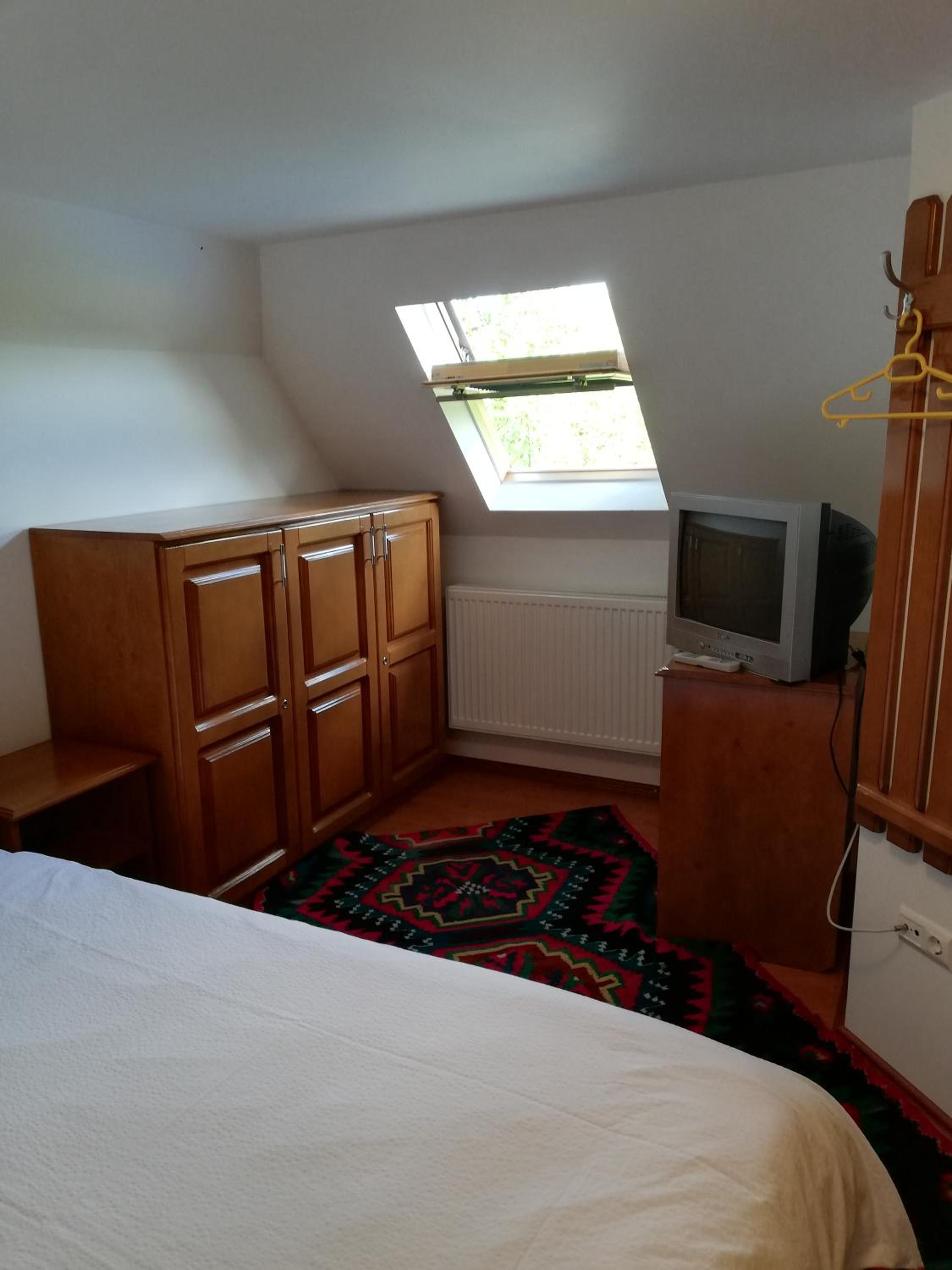 Economy Double Room photo 3