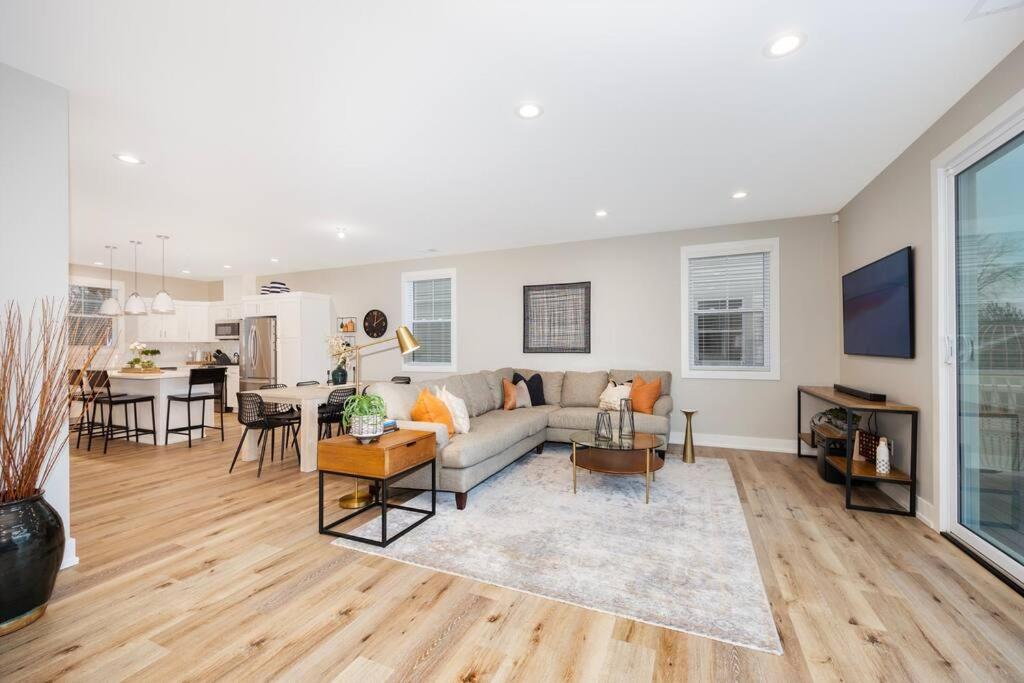 Four-Bedroom House photo 2