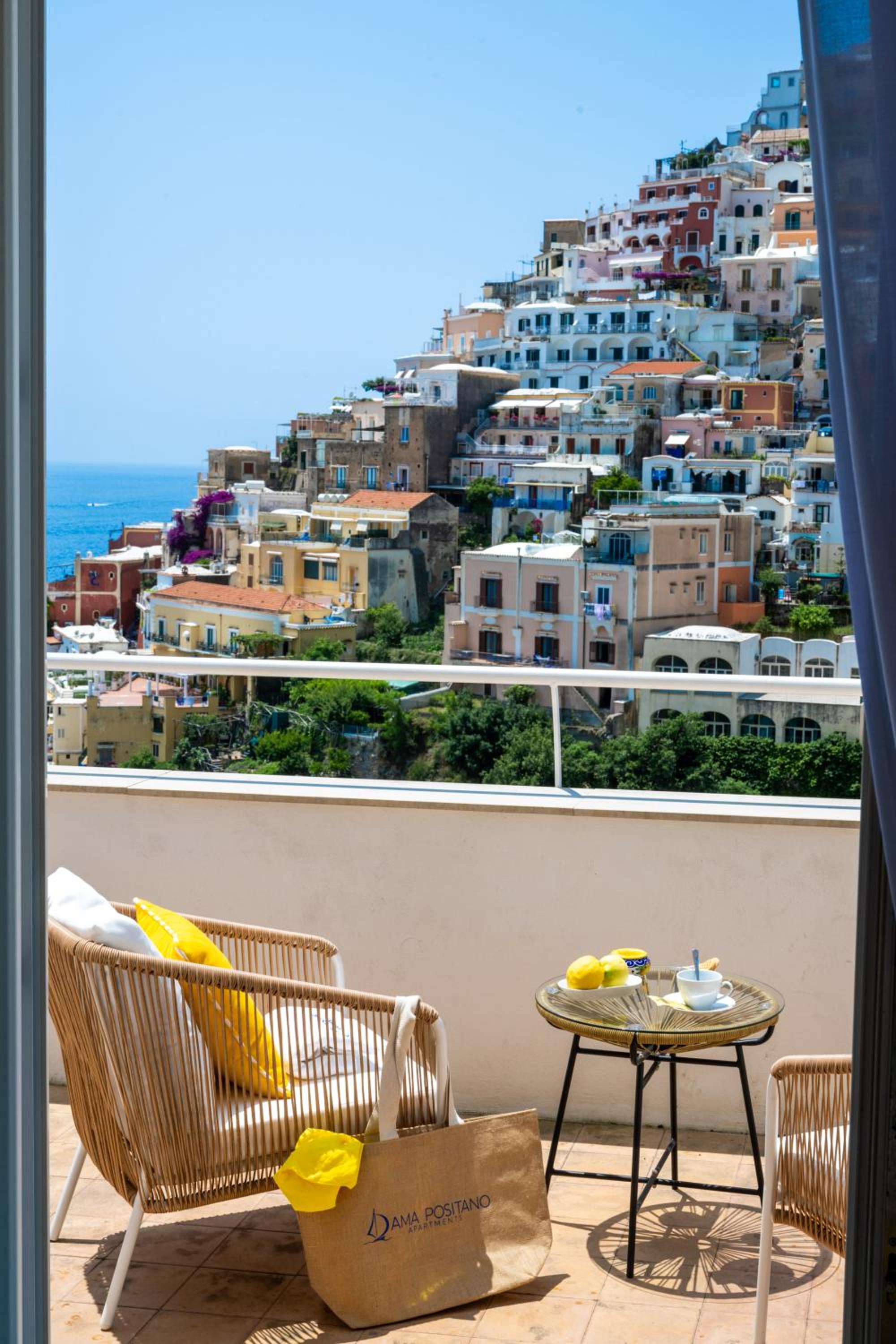Deluxe Double Room with Balcony and Sea View - Photo 14