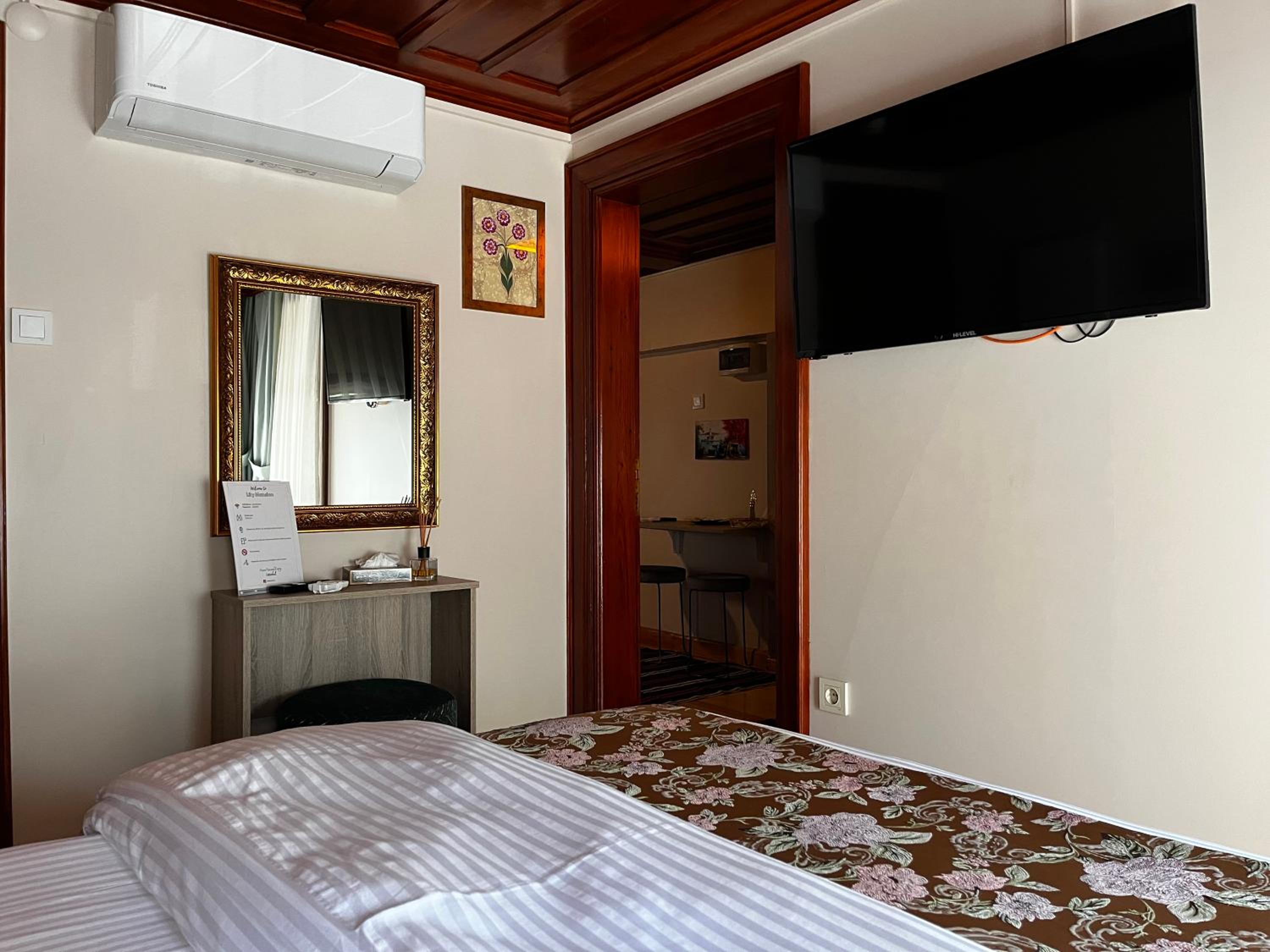 One-Bedroom Apartment photo 2