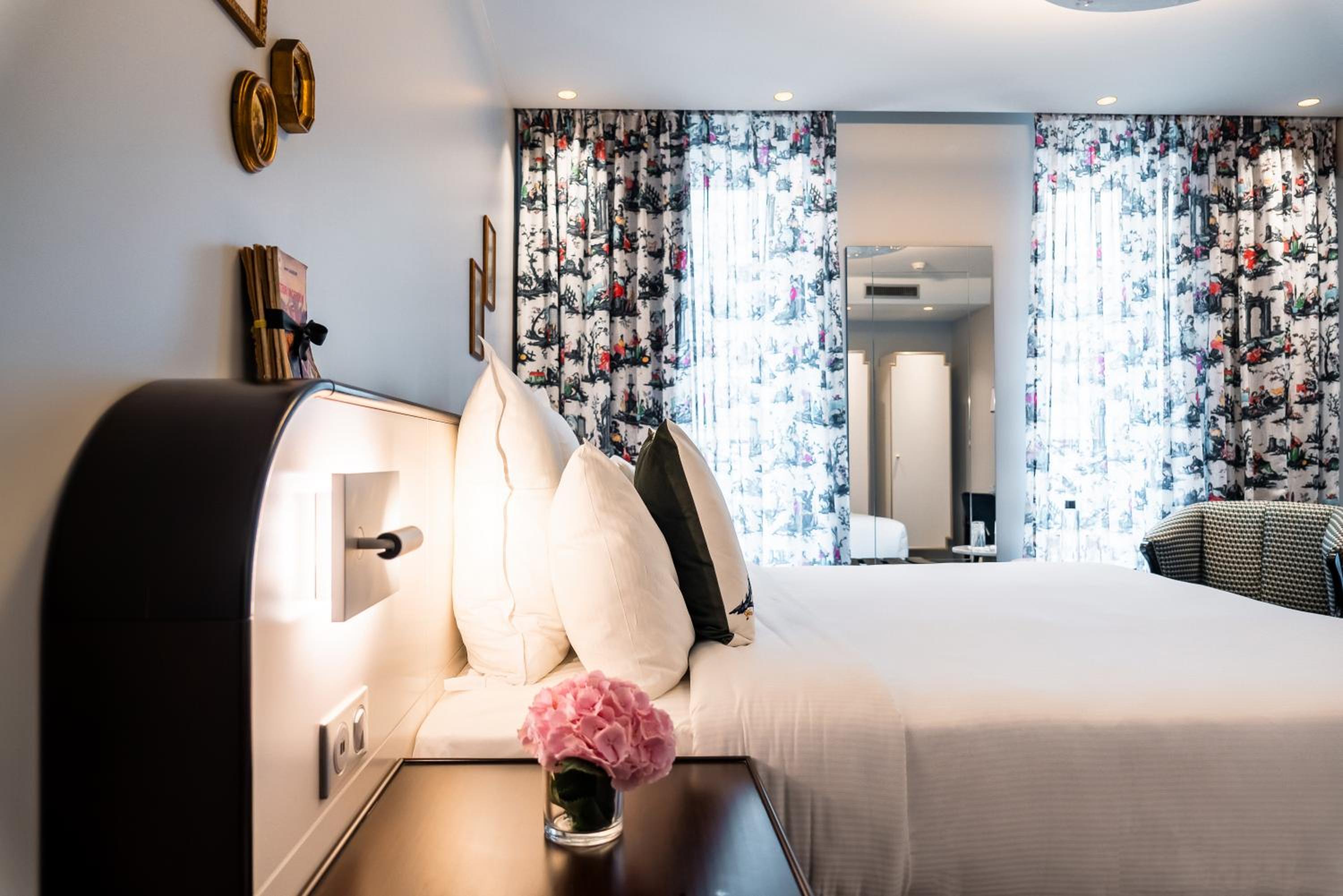 Deluxe King Room - Afterworks photo 3