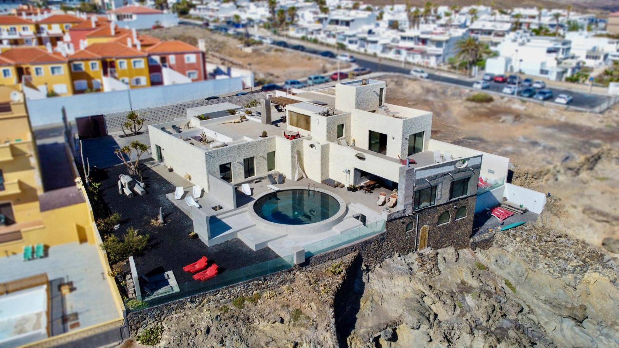 Villa with Private Pool photo 3
