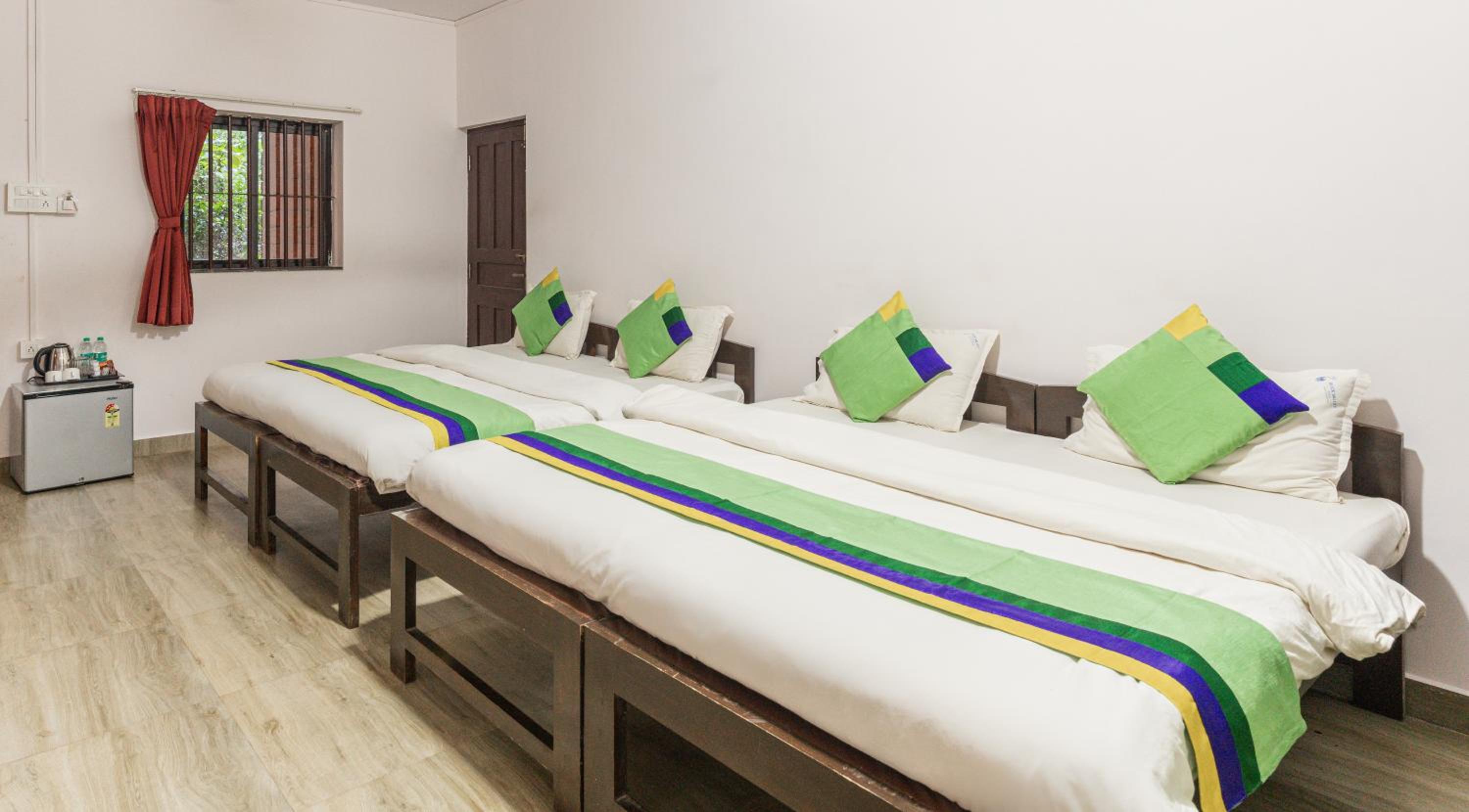 Economy Room