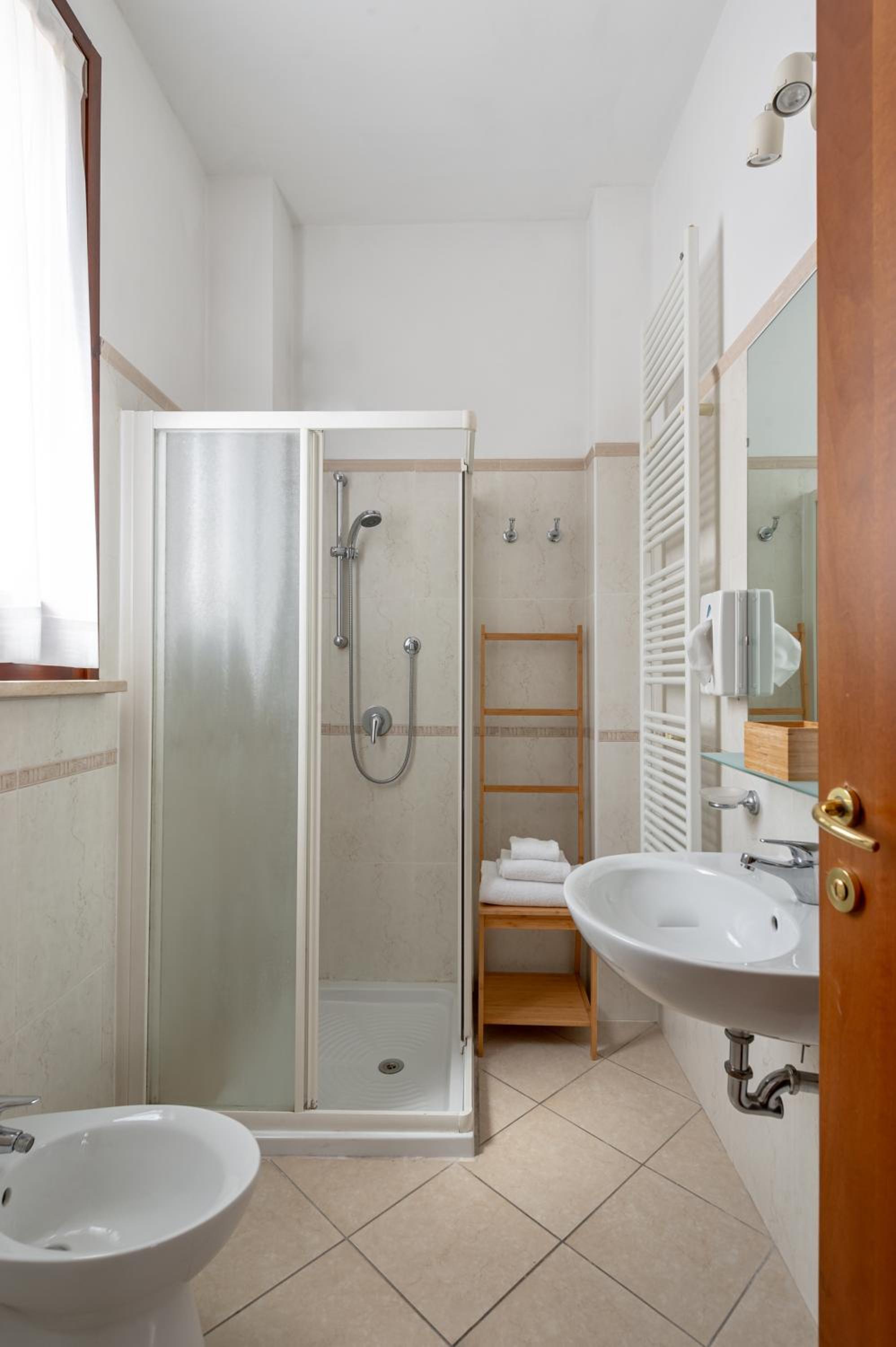 Economy Double or Twin Room - Photo 2
