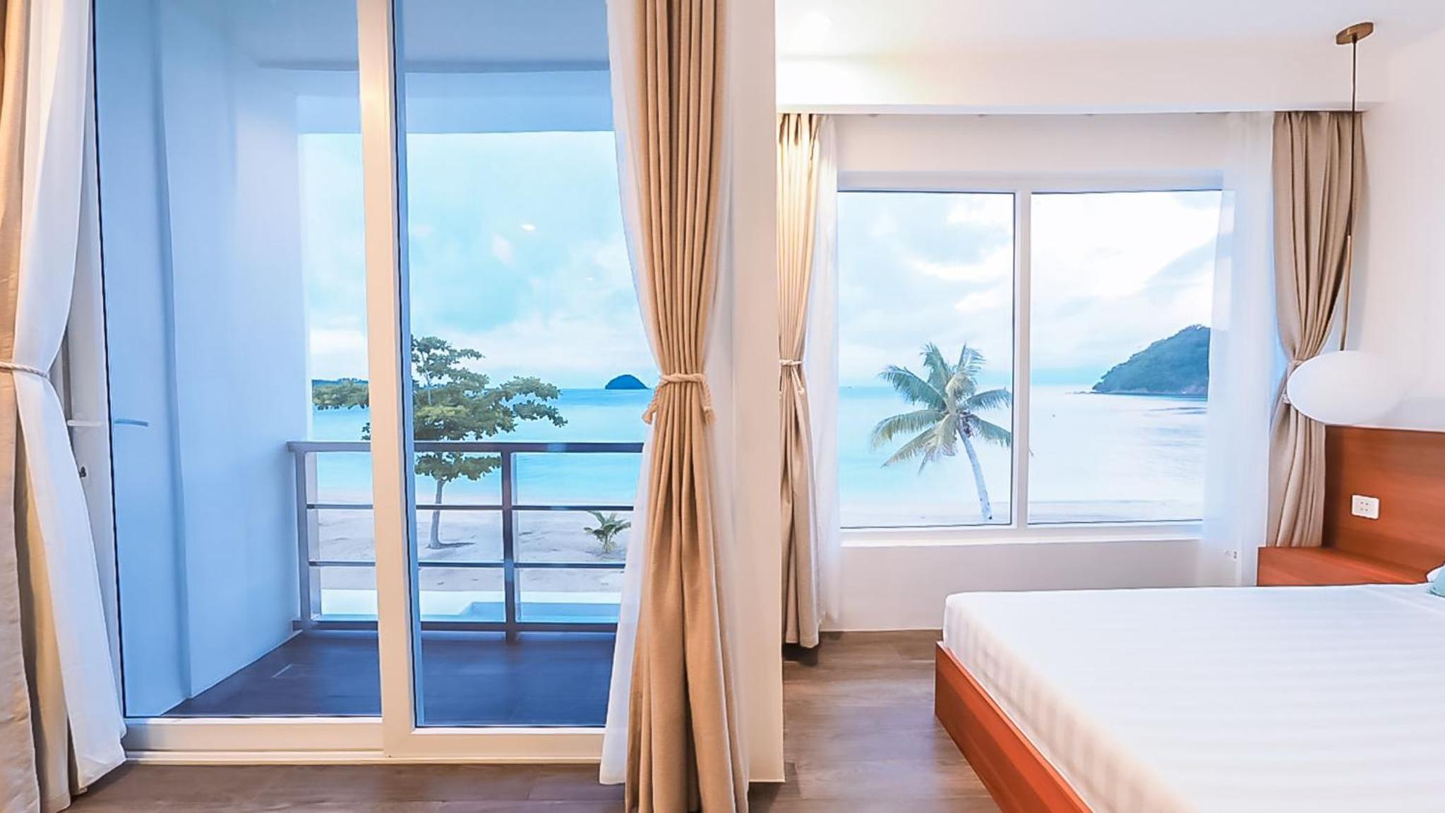 Deluxe Double Room With Balcony And Sea View photo 2