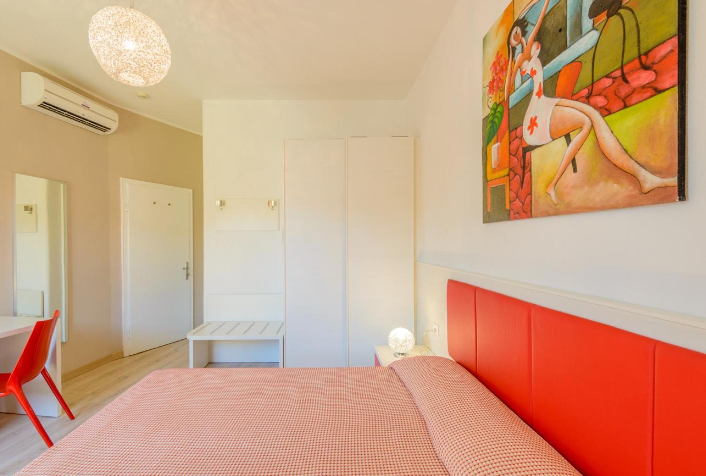 Double or Twin Room with Balcony - Photo 25