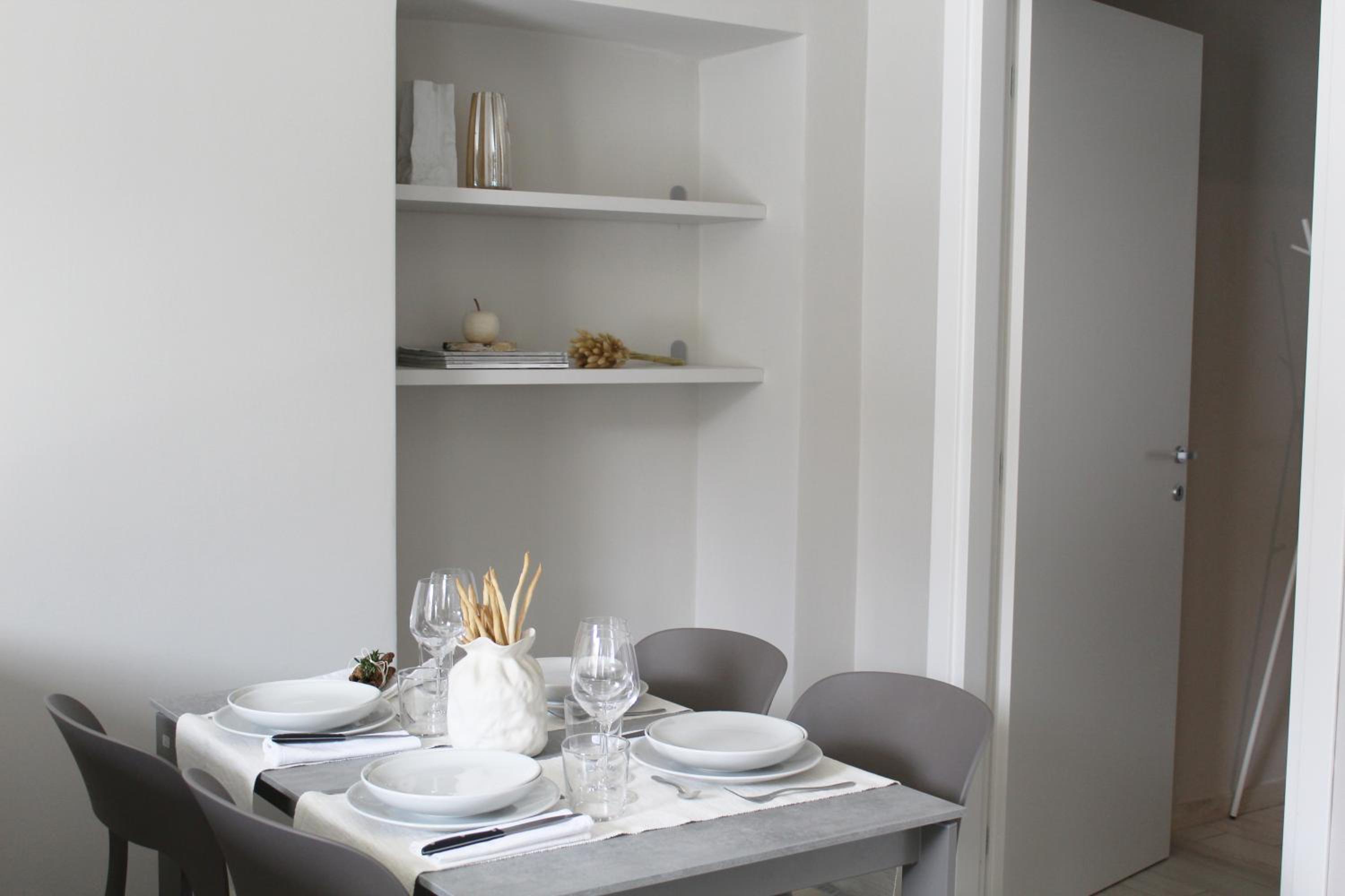 Apartment with Balcony - Photo 10