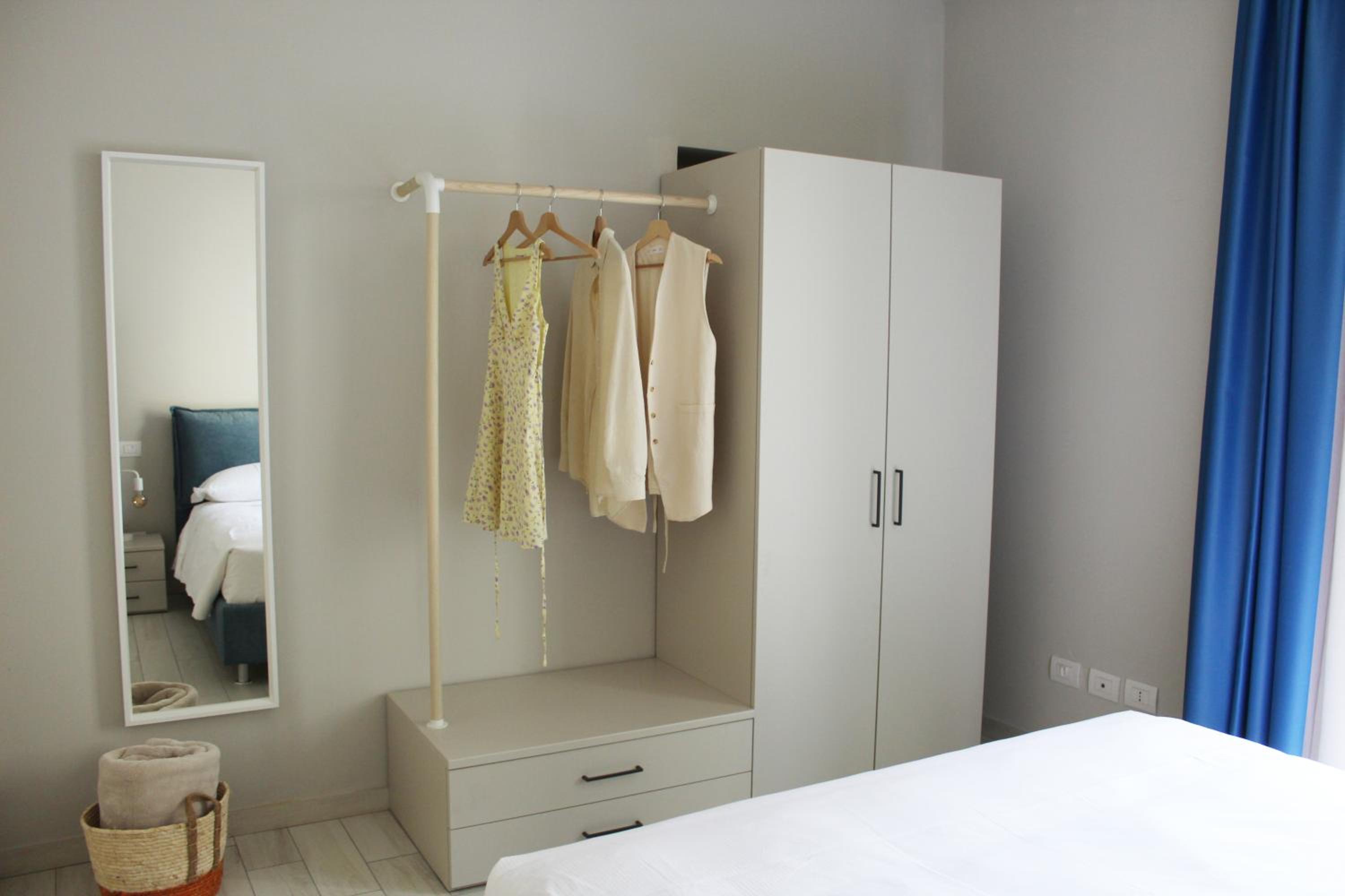 Apartment with Balcony - Photo 15