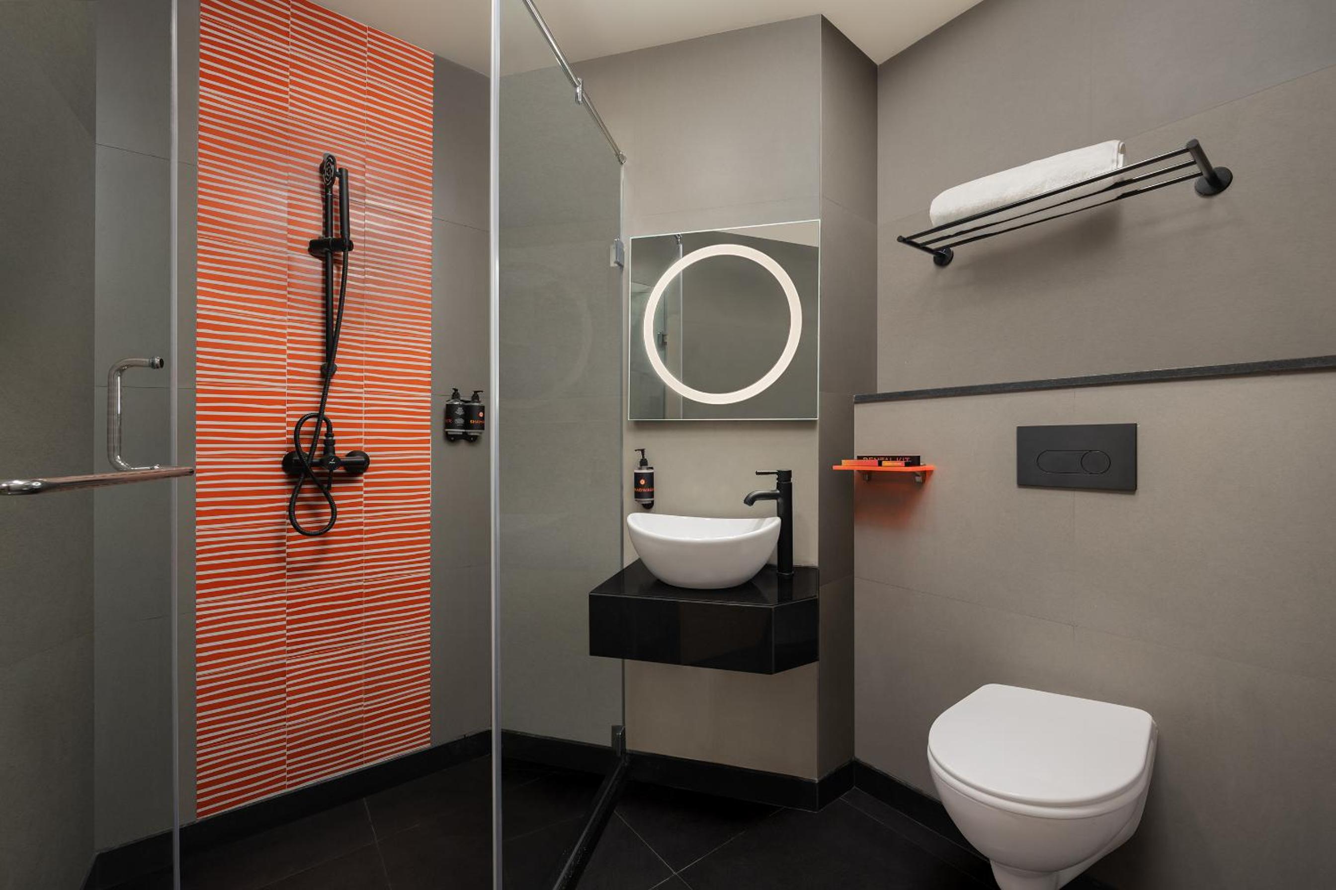 Luxe Queen Room photo 2