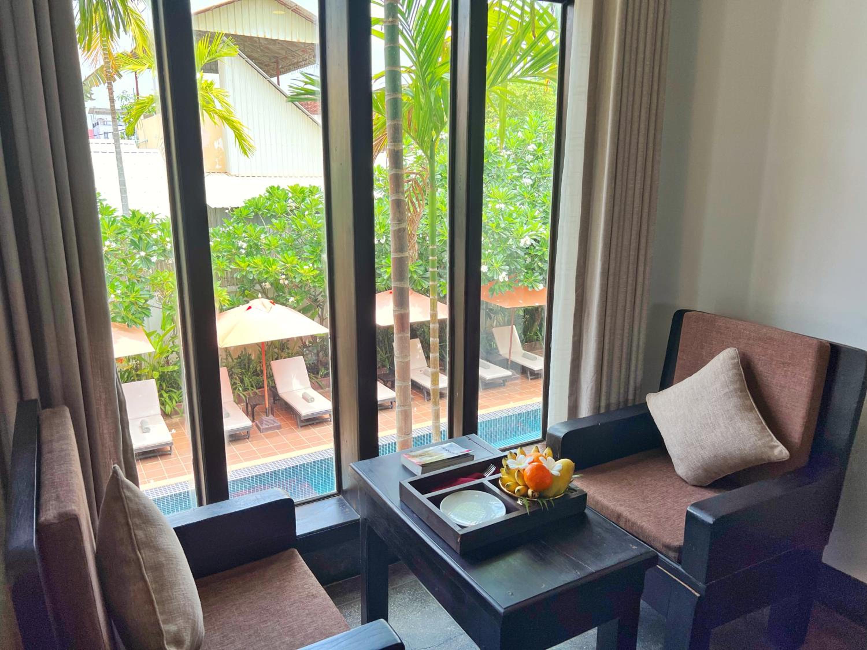 Deluxe Double Pool View with Balcony - Photo 5