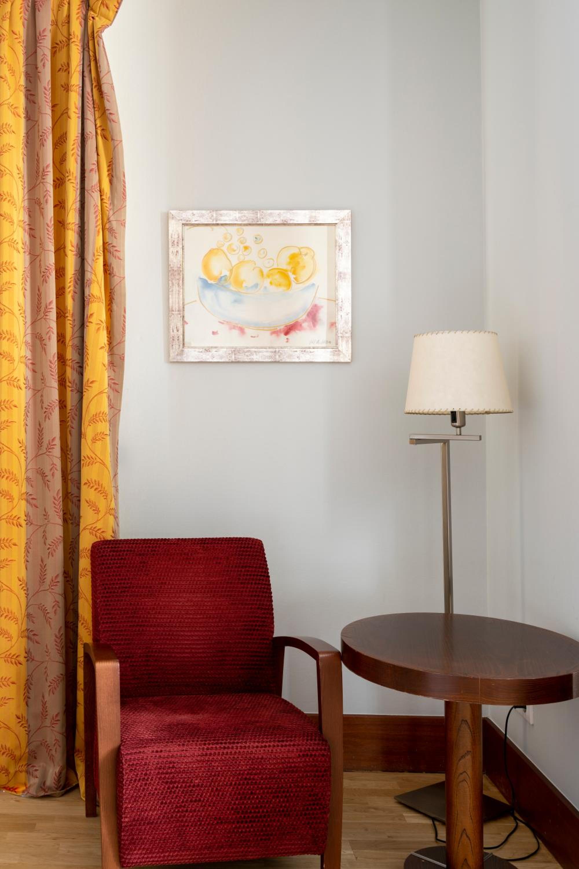 Standard Double Room - Photo 9