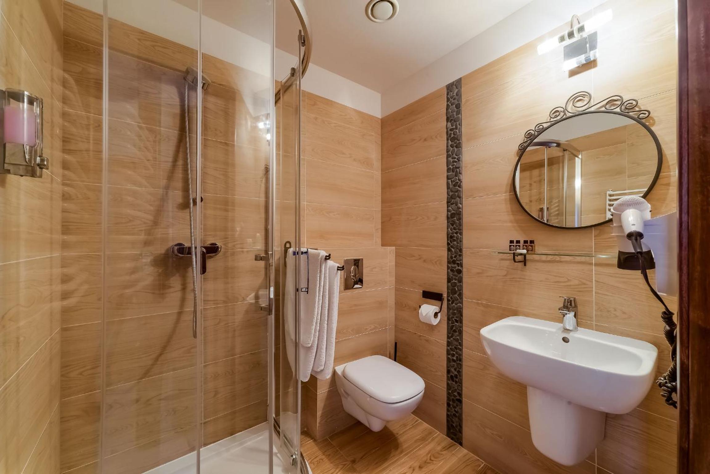 Standard Triple Room - Photo 5