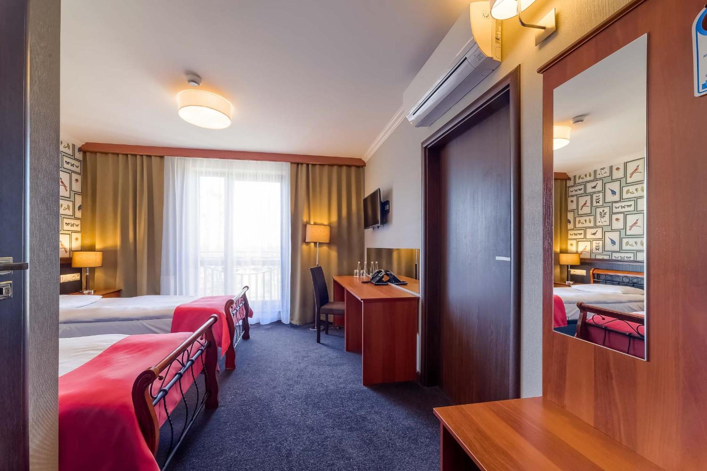 Standard Twin Room - Photo 2