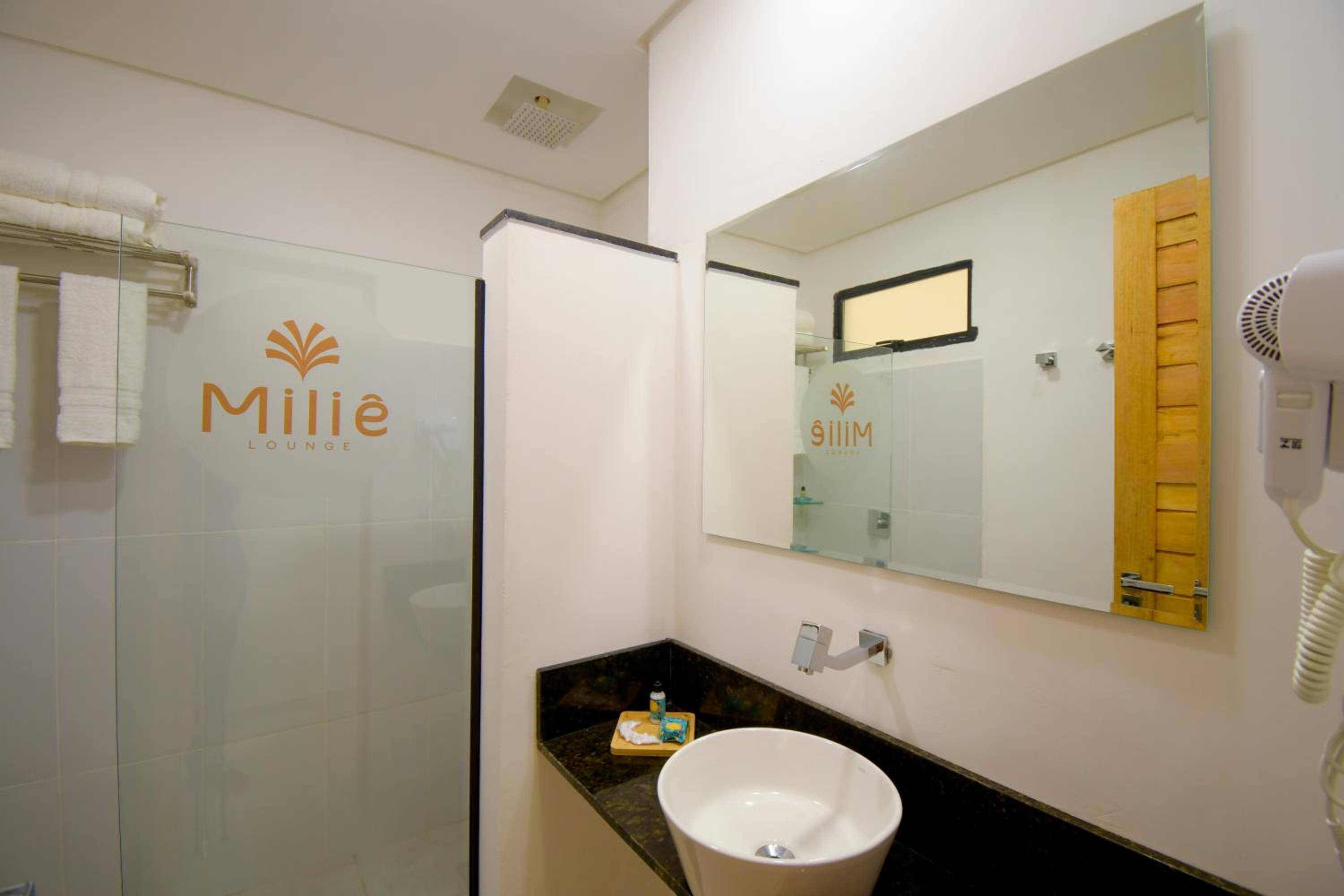Deluxe Triple Room with Sea View photo 2
