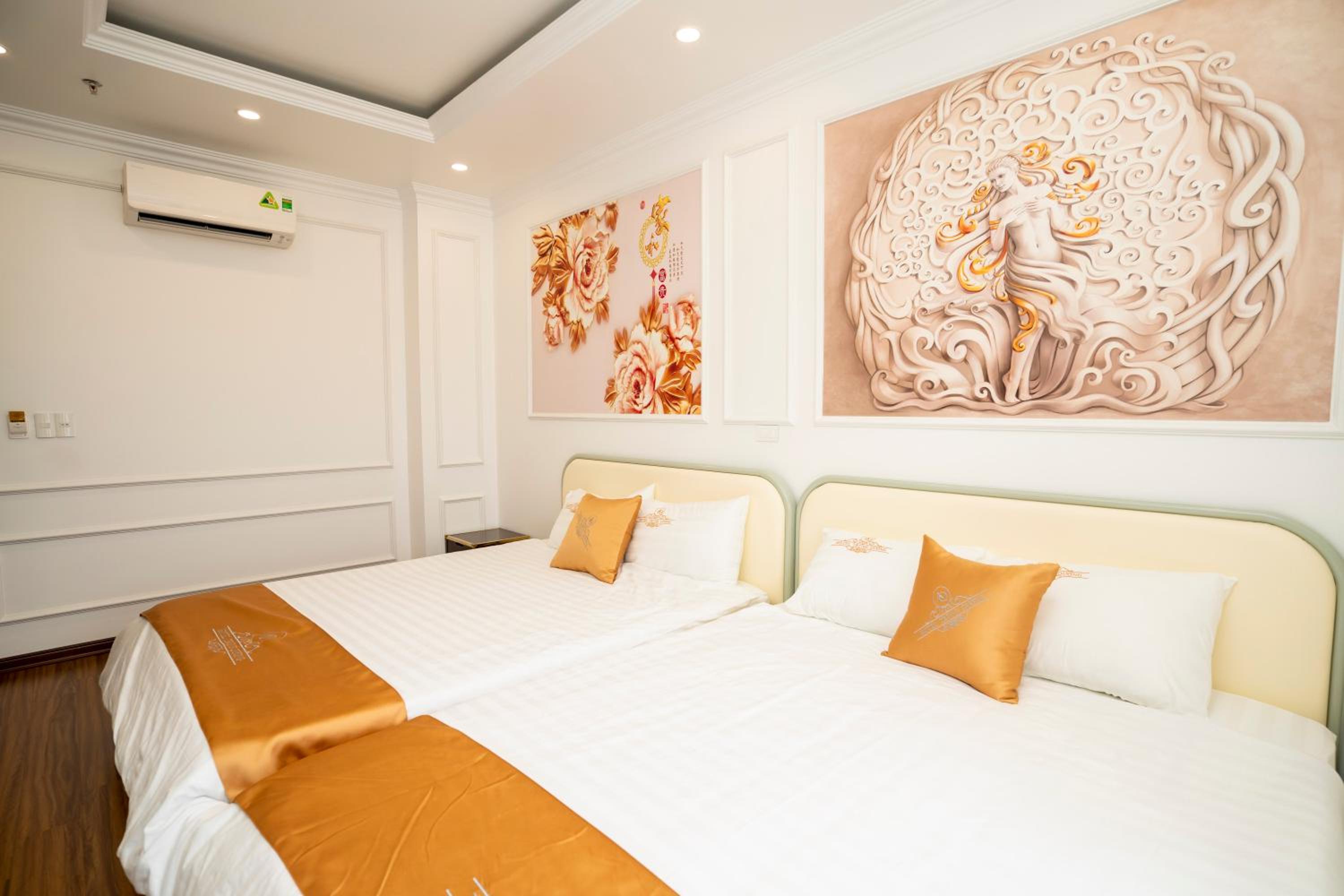 Twin Room with View