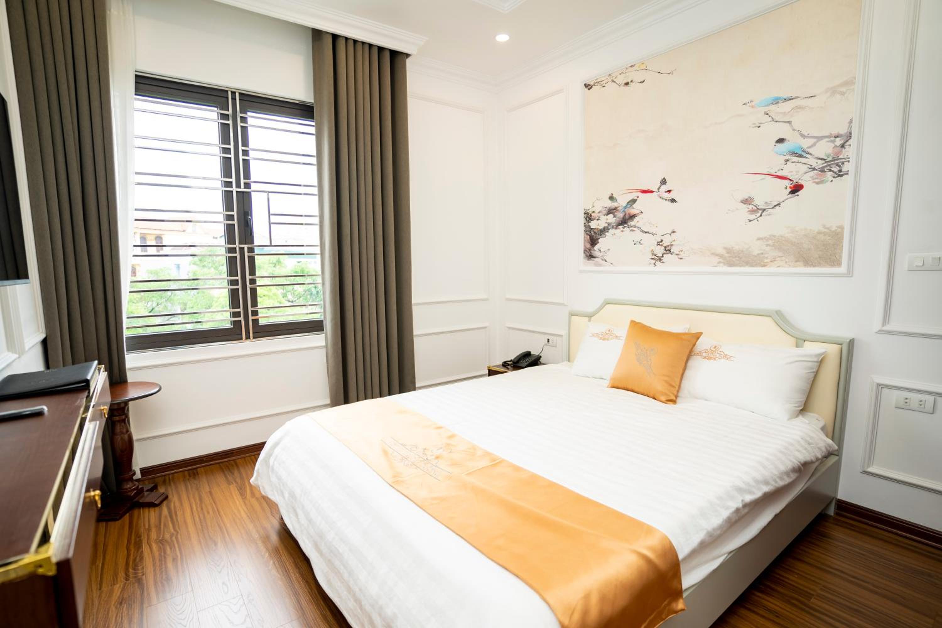 Standard King Room - Photo 8