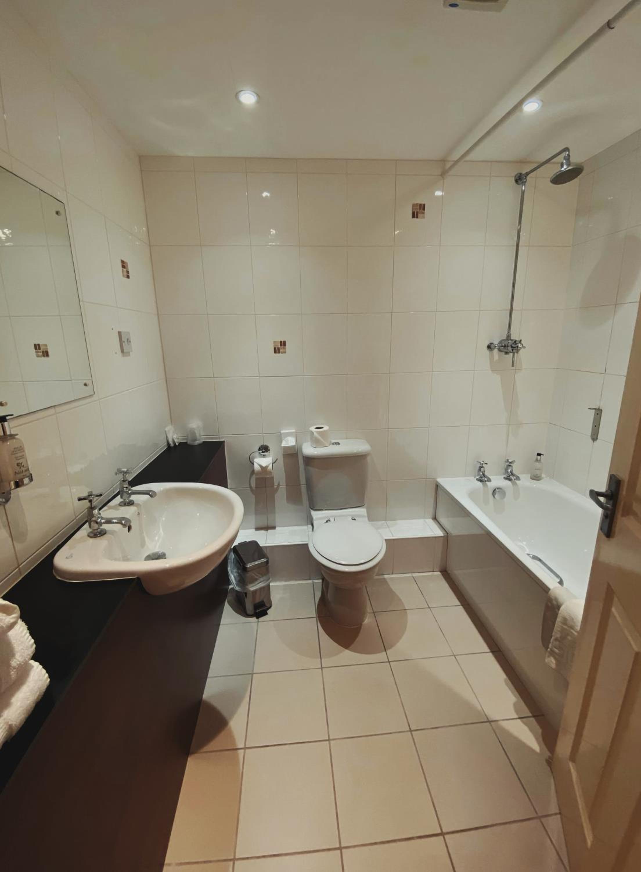 Double or Twin Room photo 2