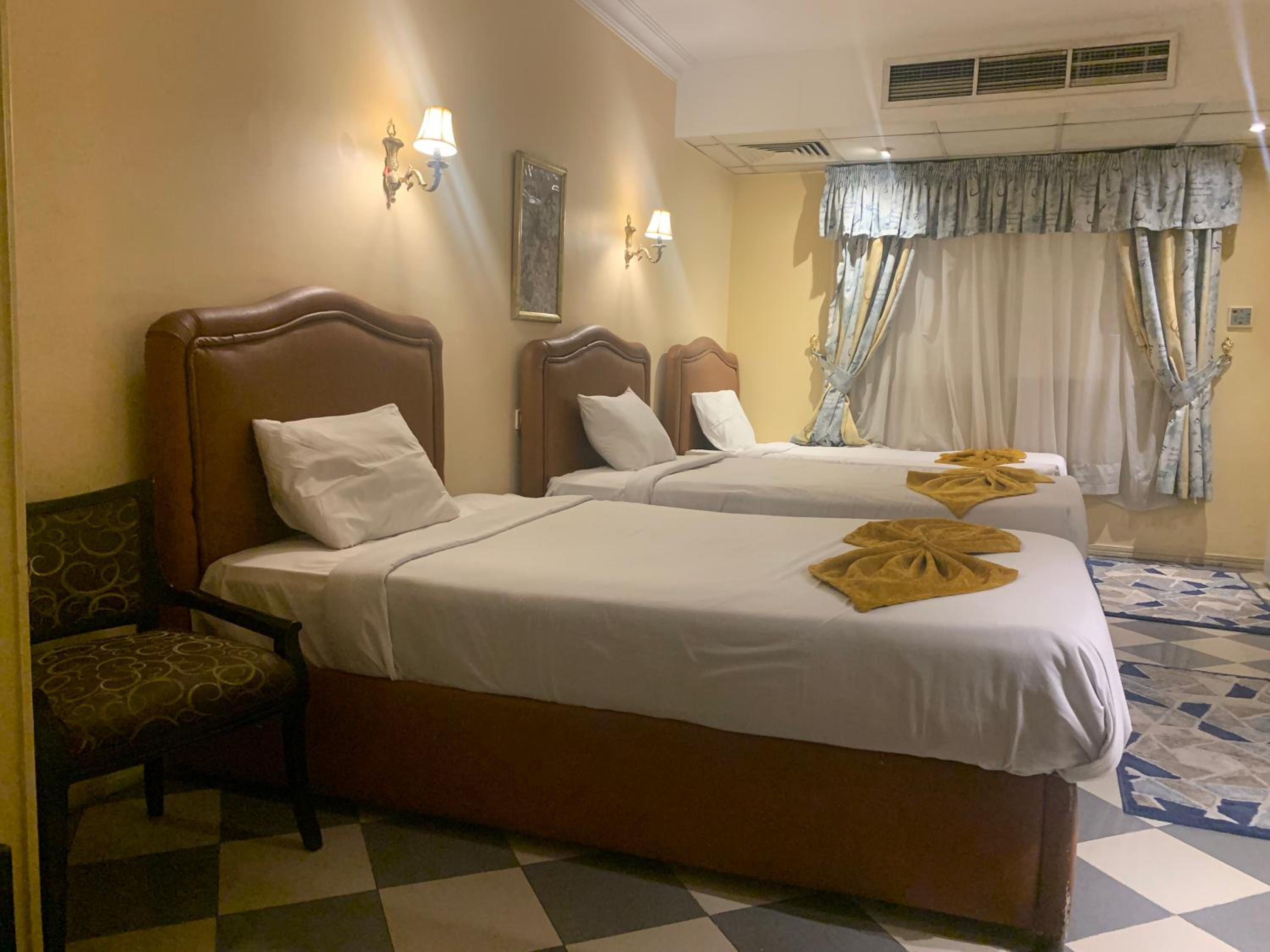 Superior Triple Room photo 2