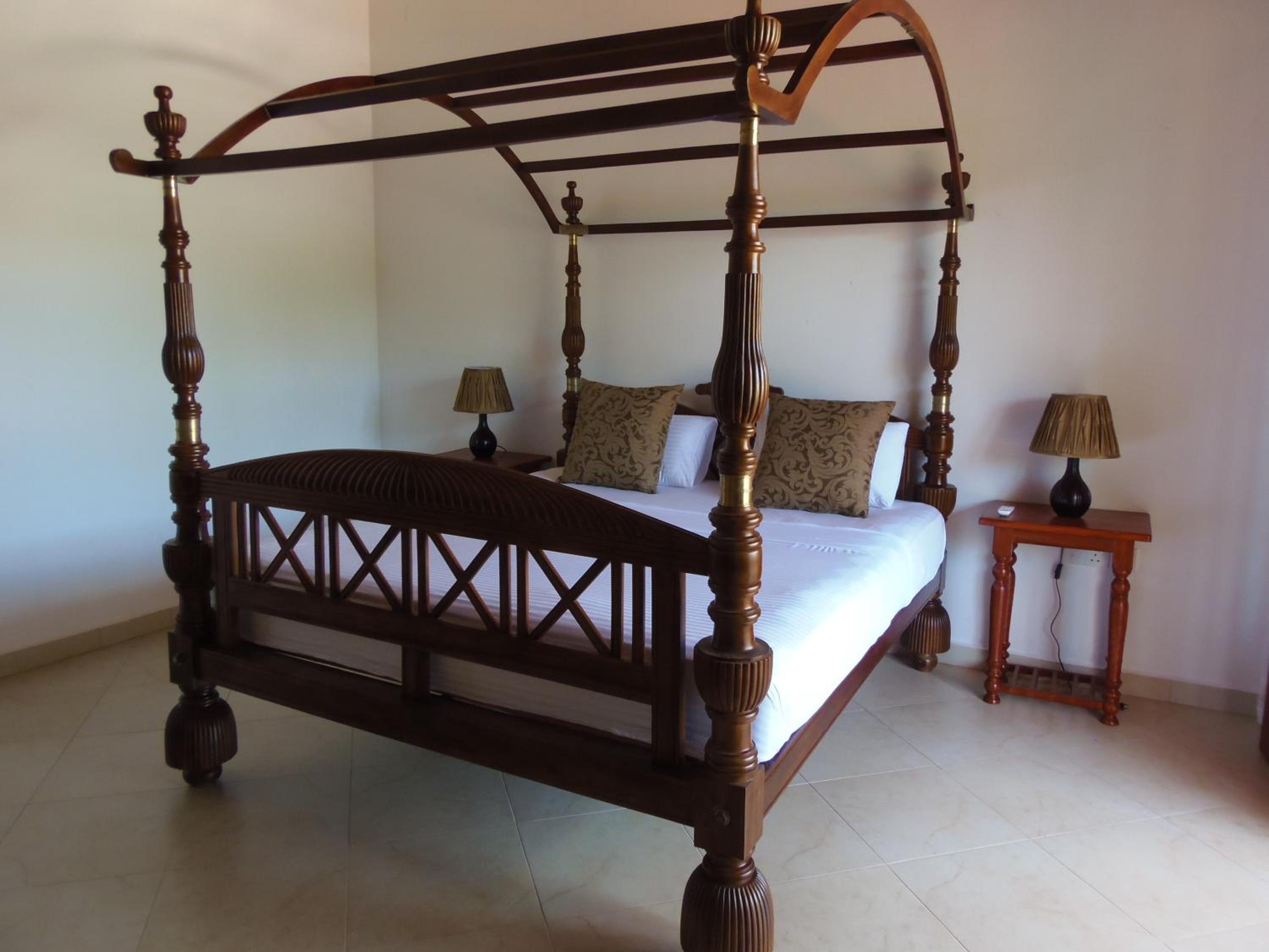 Deluxe King Suite photo 1