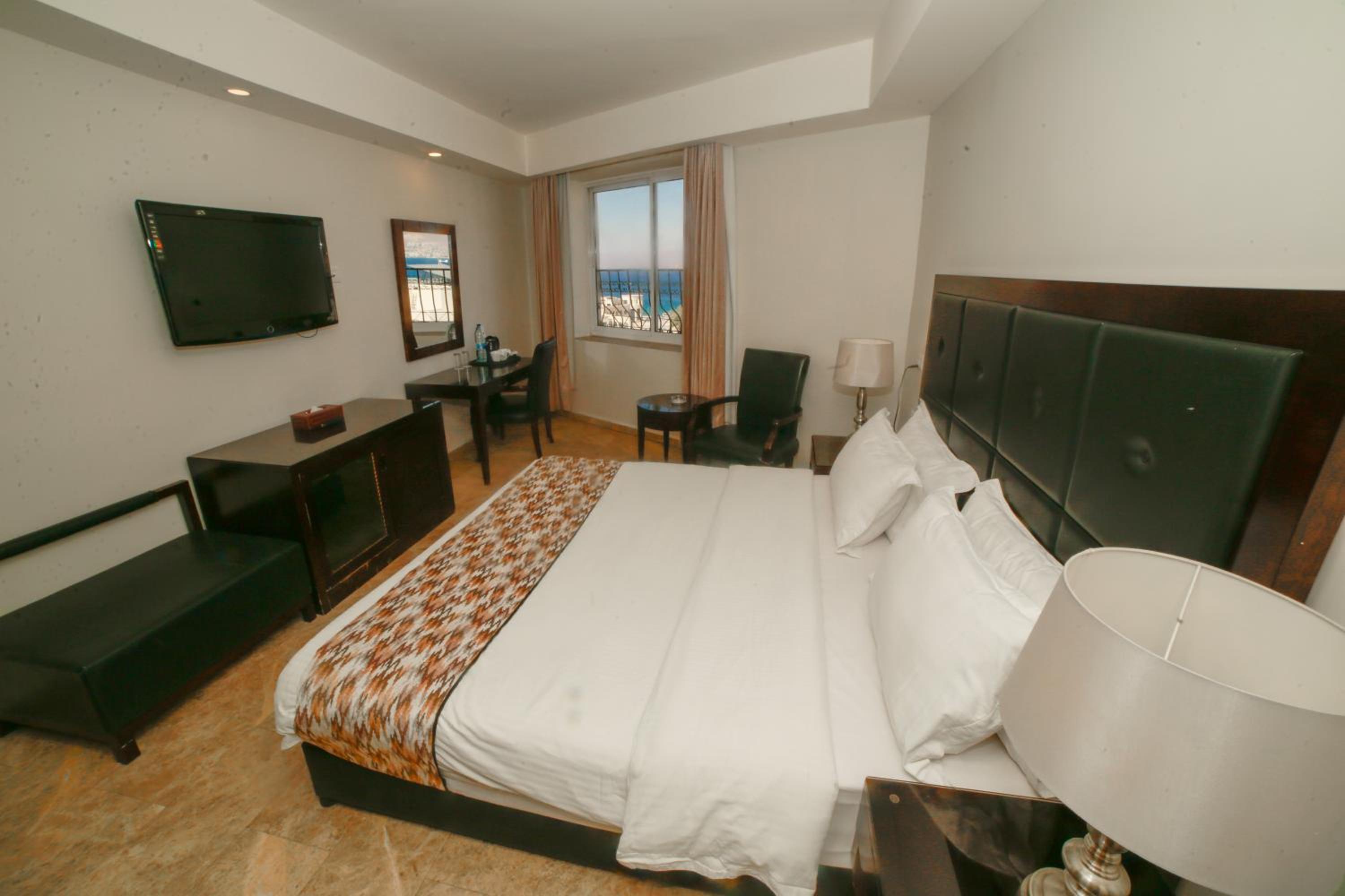 King Room with Sea View - Photo 4