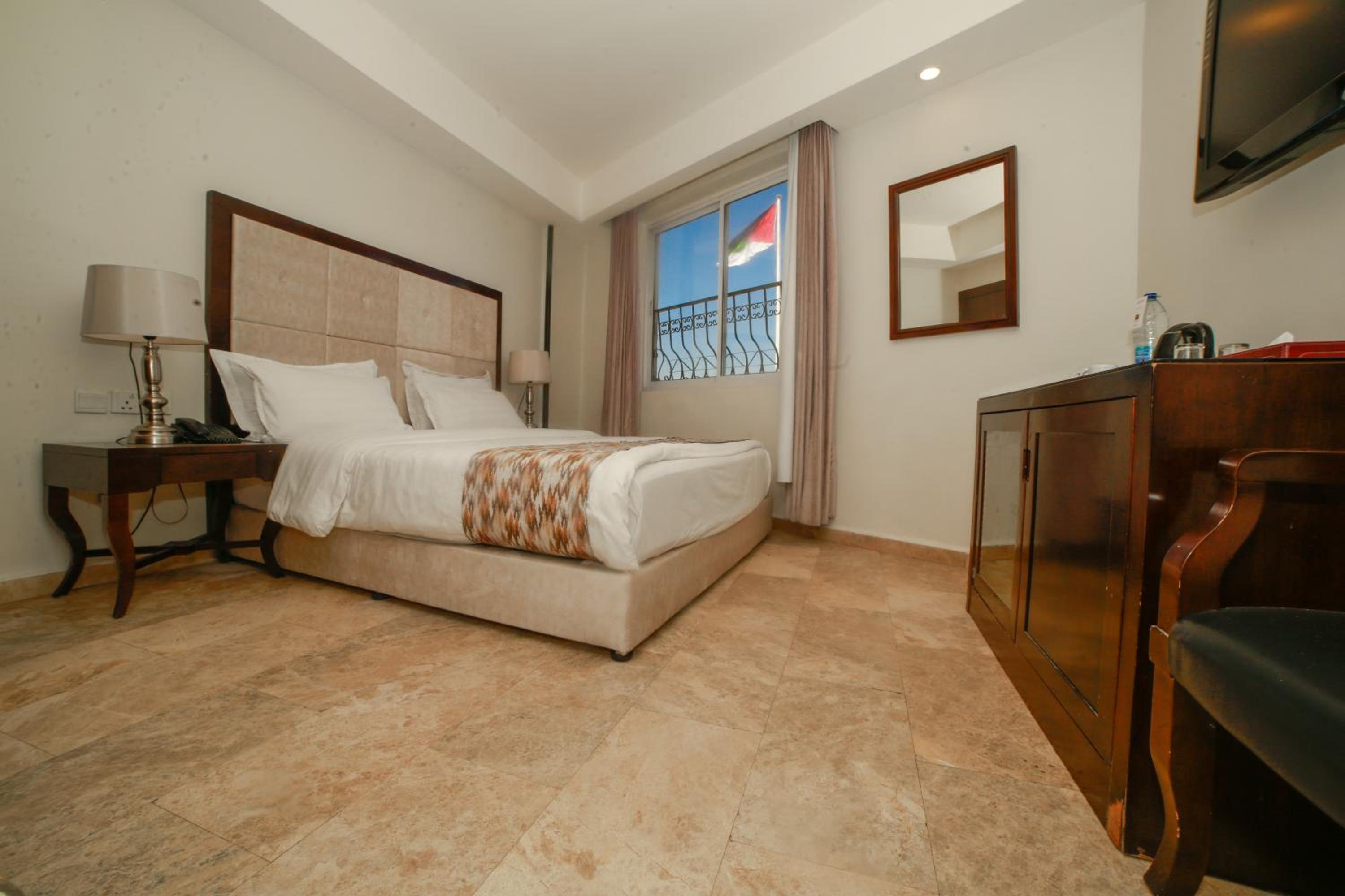 King Room with Sea View - Photo 6