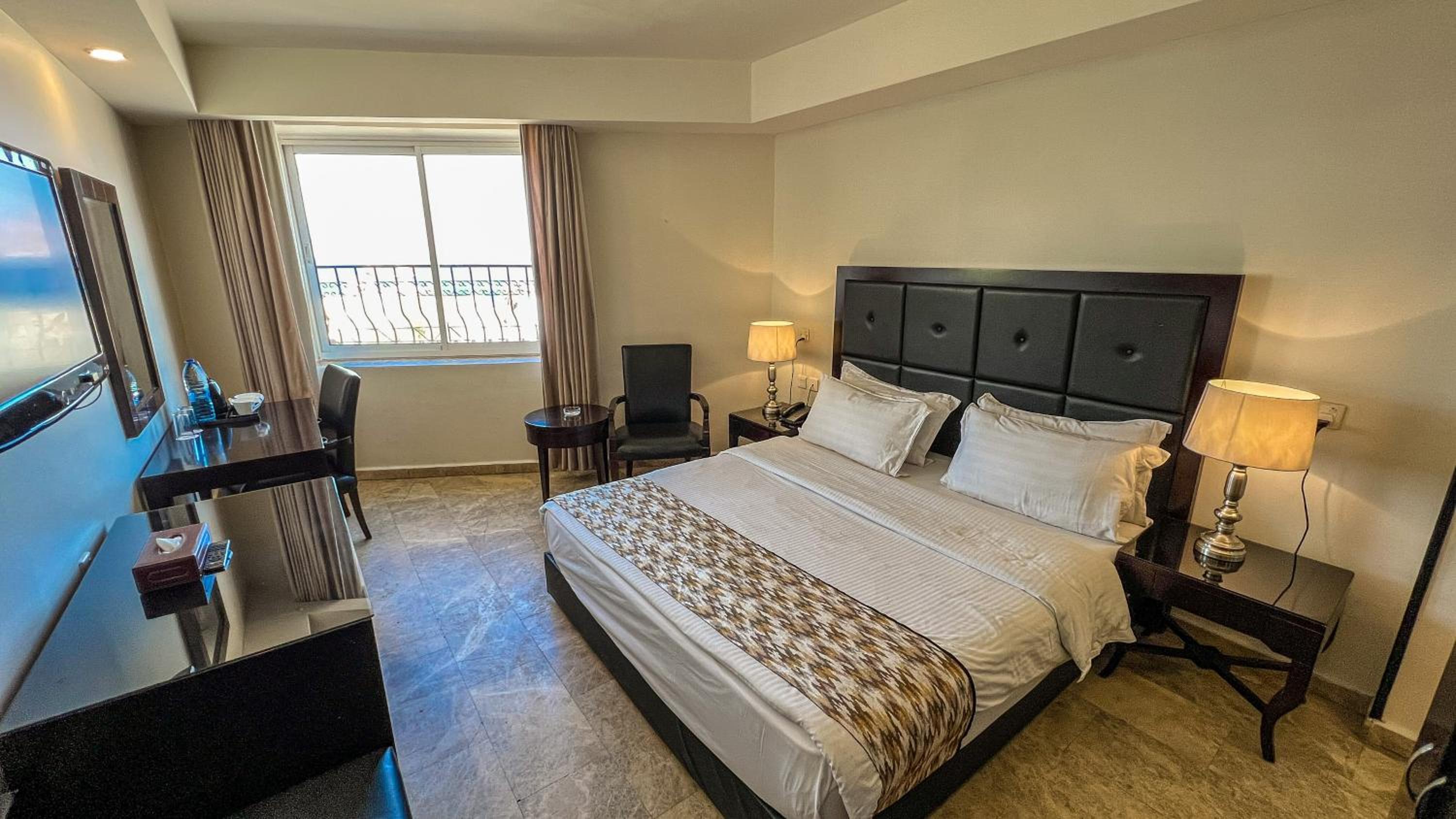 King Room with Sea View - Photo 8