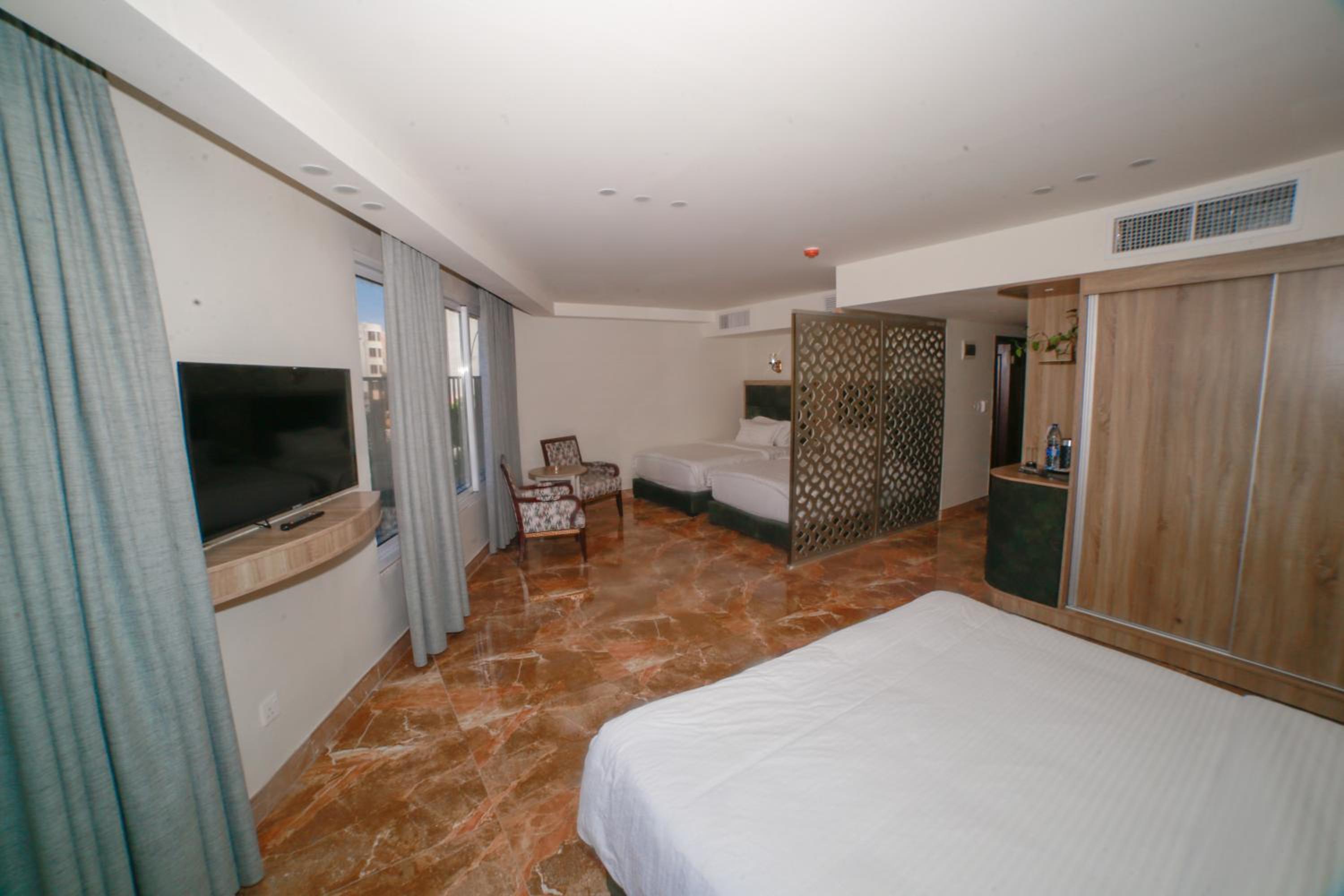 Family Room with Sea View photo 2