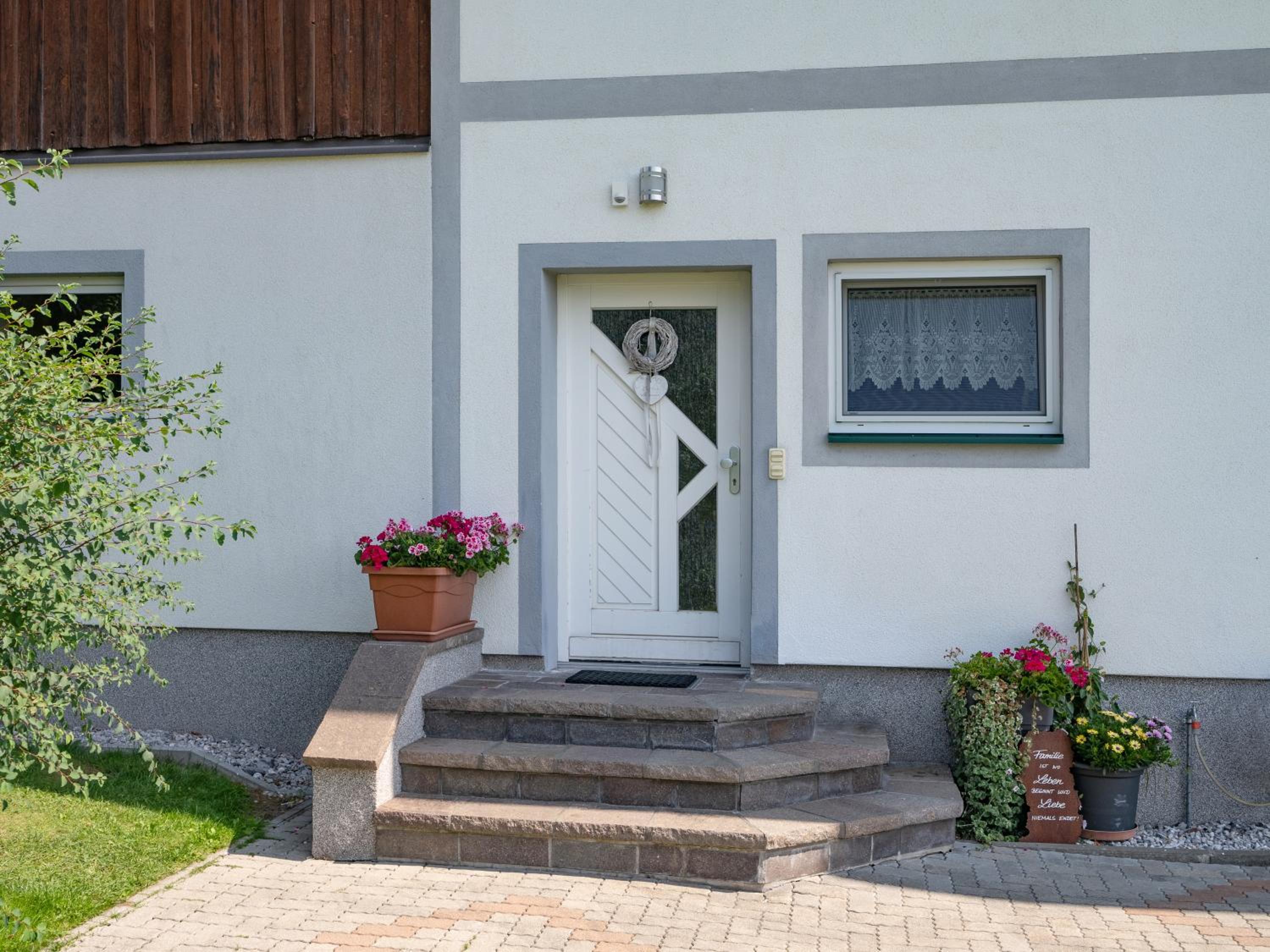 Two-Bedroom Apartment with Balcony photo 2
