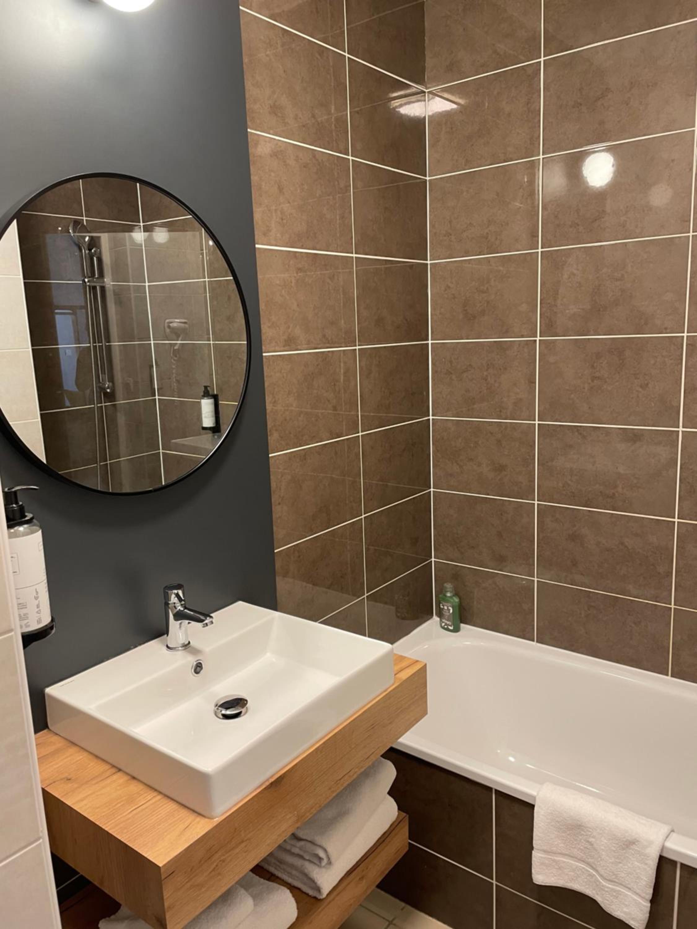 Standard Studio (2 Adults) - Photo 8