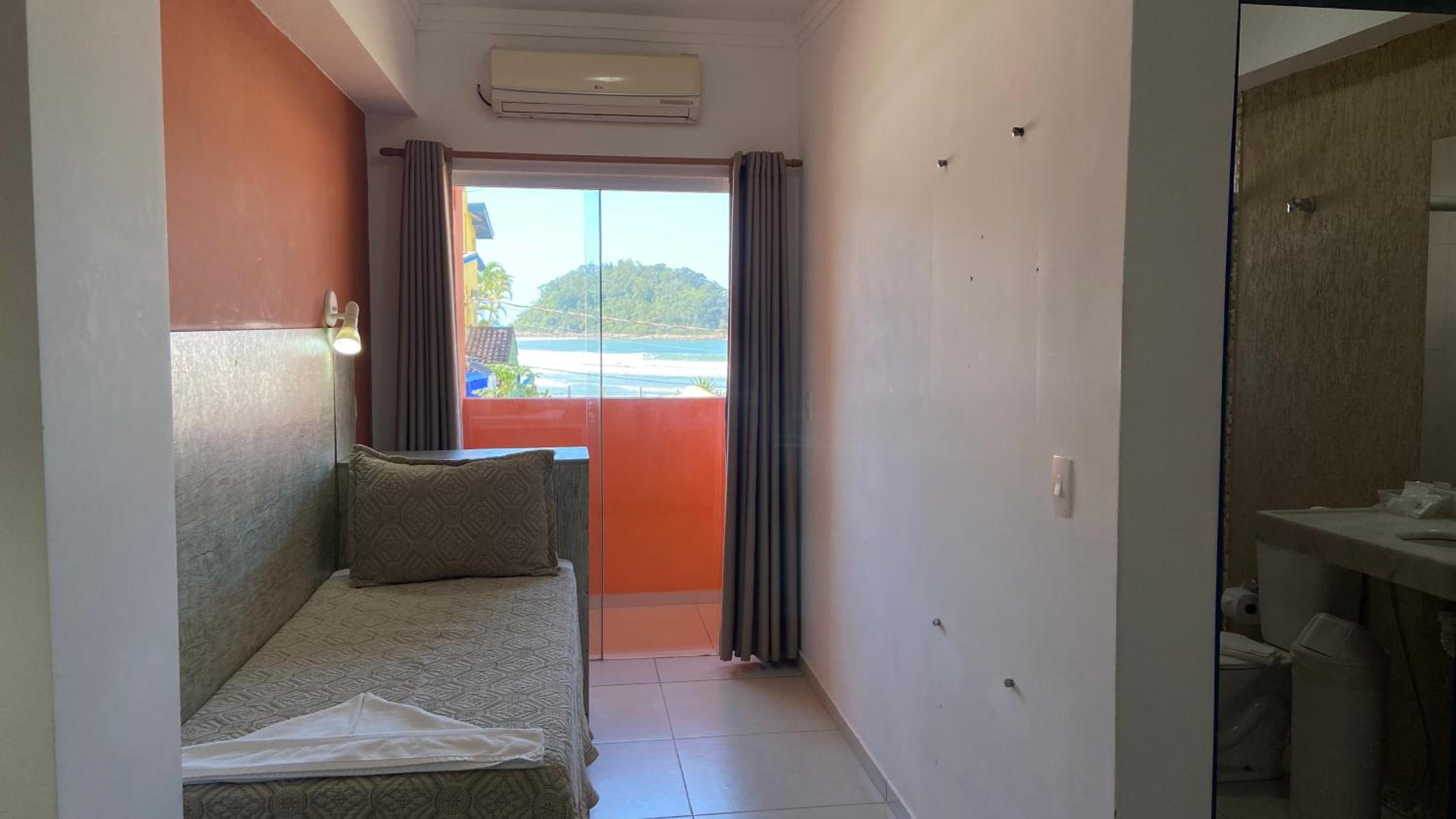 Standard Triple Room with Sea View