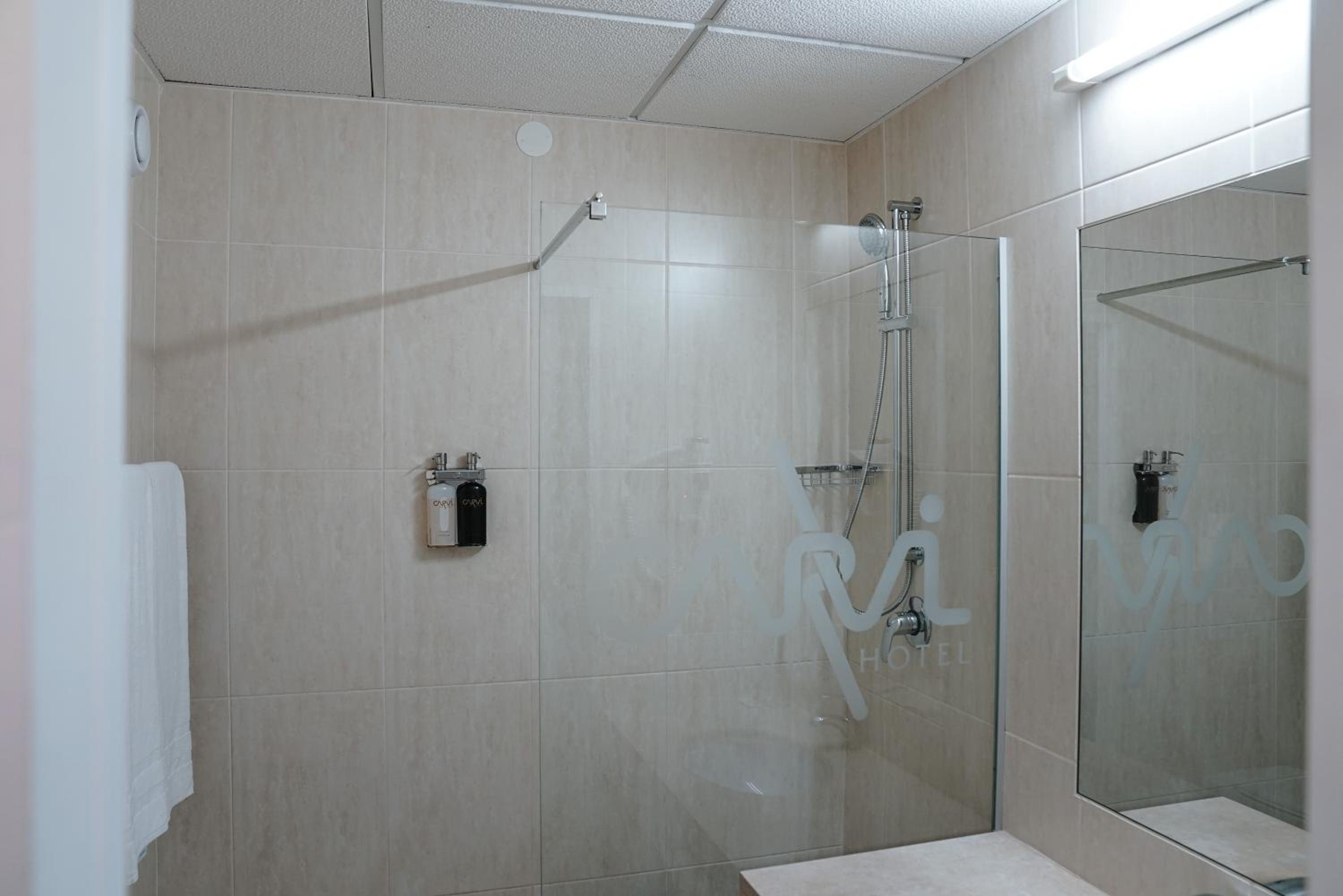 Standard Double Room - Photo 5