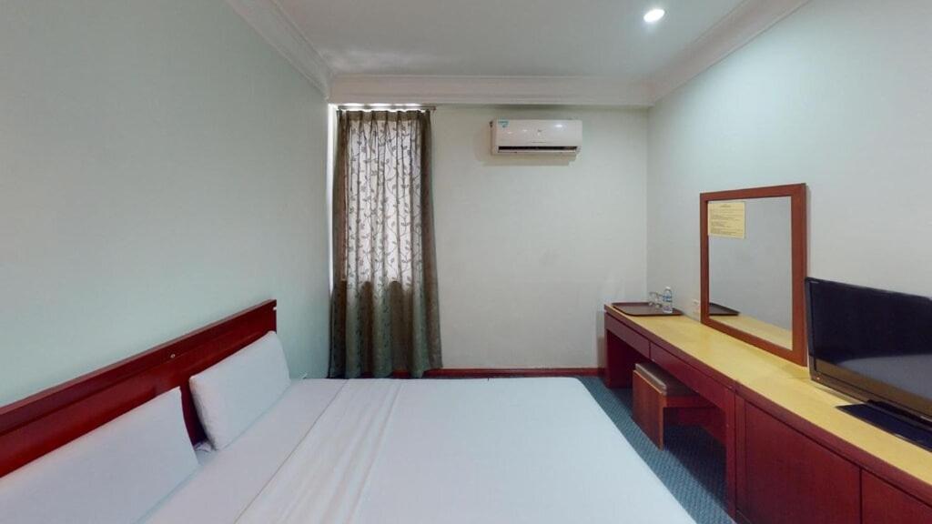 Deluxe Queen Room - Photo 3
